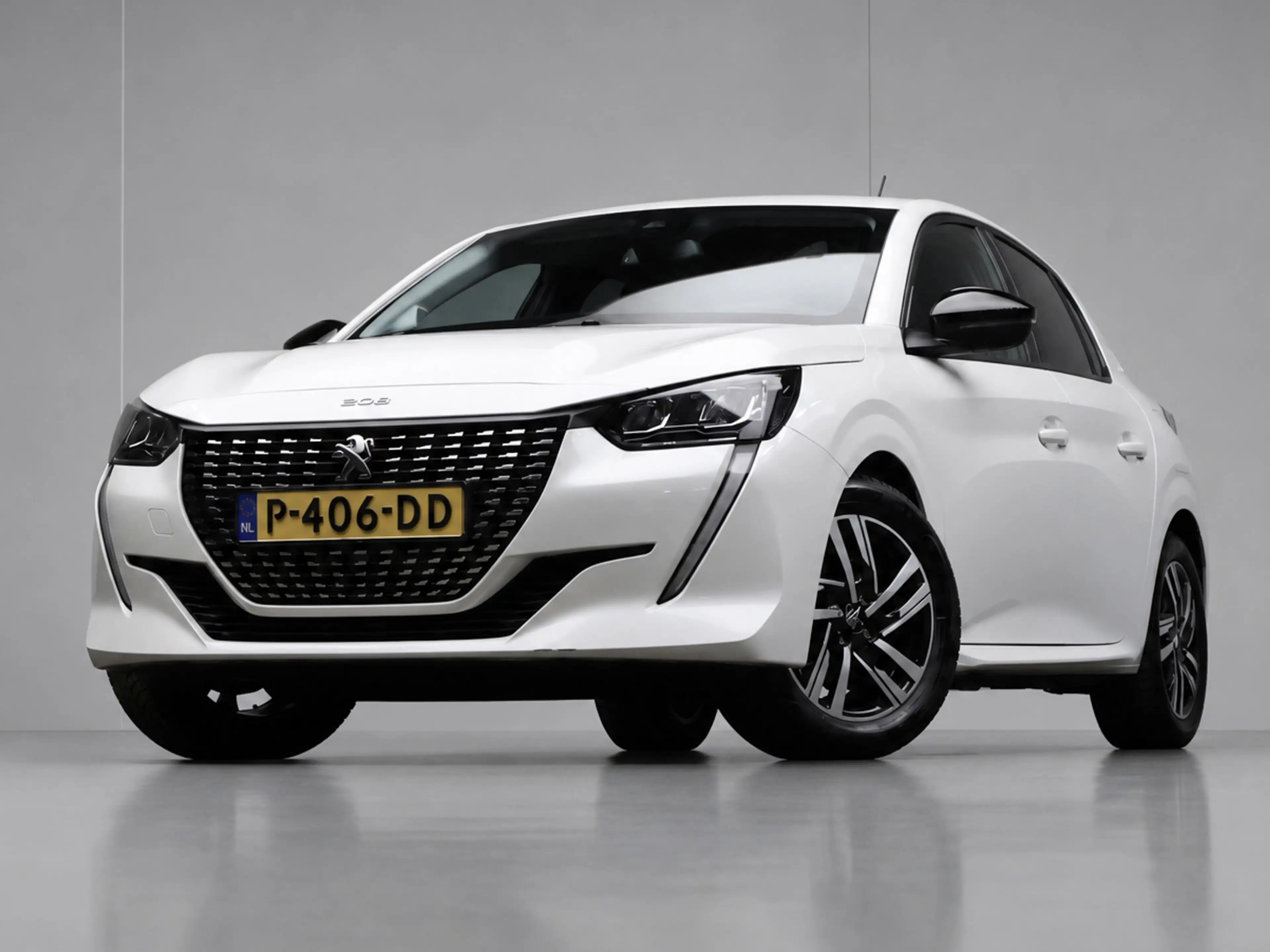 Peugeot 208 1.2 PureTech GT-line Sport (APPLE CARPLAY,NAVI,CAM — photo 3