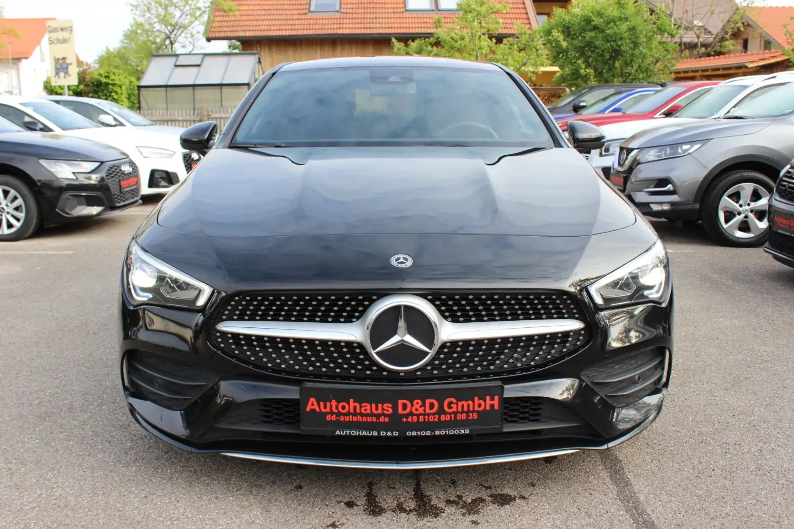 Mercedes-Benz CLA 180 d AMG-line Schwarz - 2