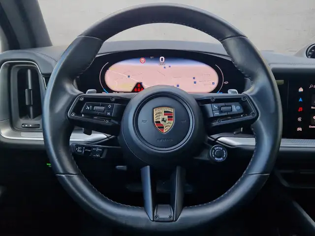 Porsche Cayenne view 11