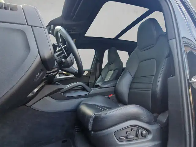 Porsche Cayenne view 4