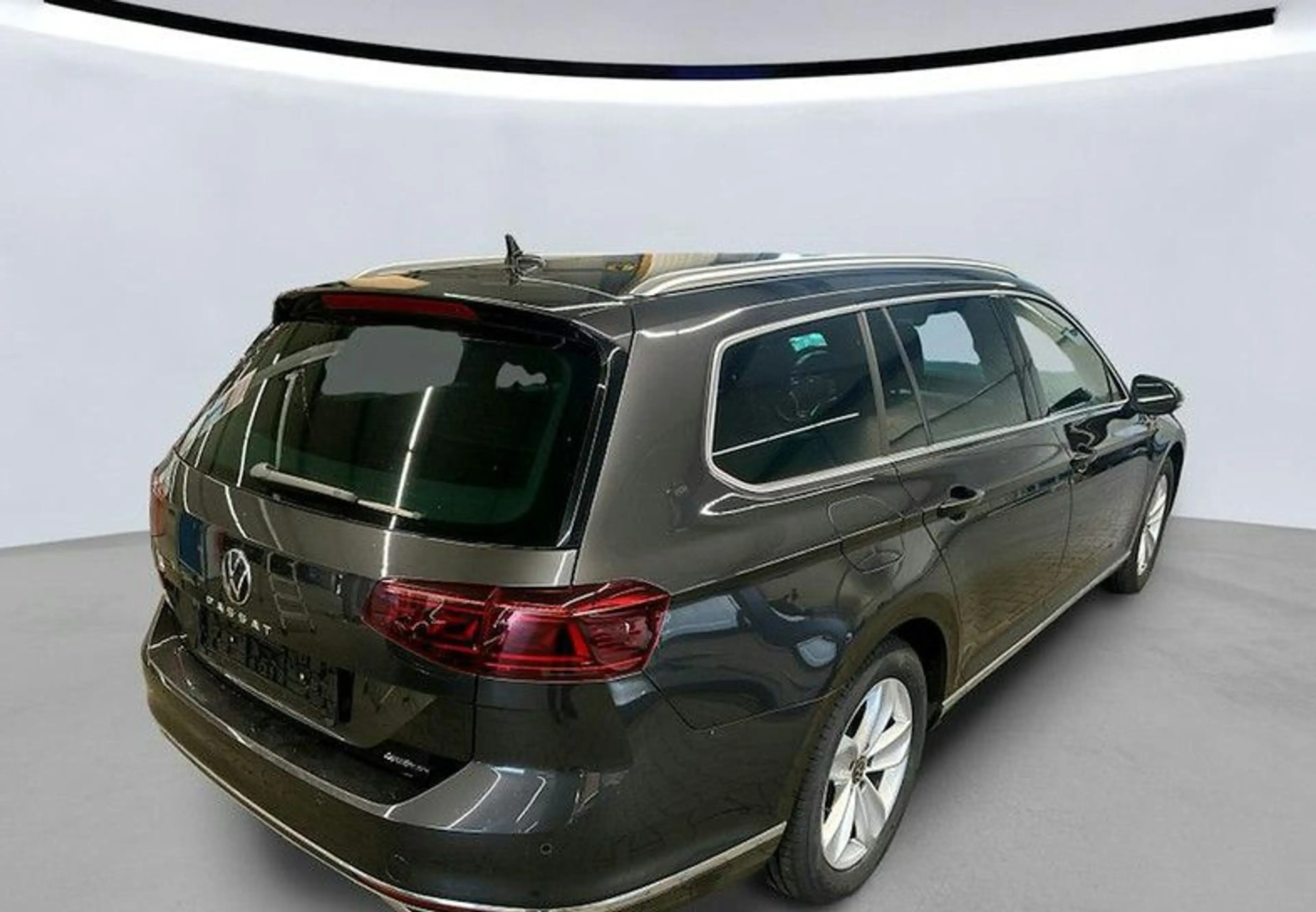 Volkswagen Passat Variant 2,0 TDI ACC AHK DSC LEDER — photo 3