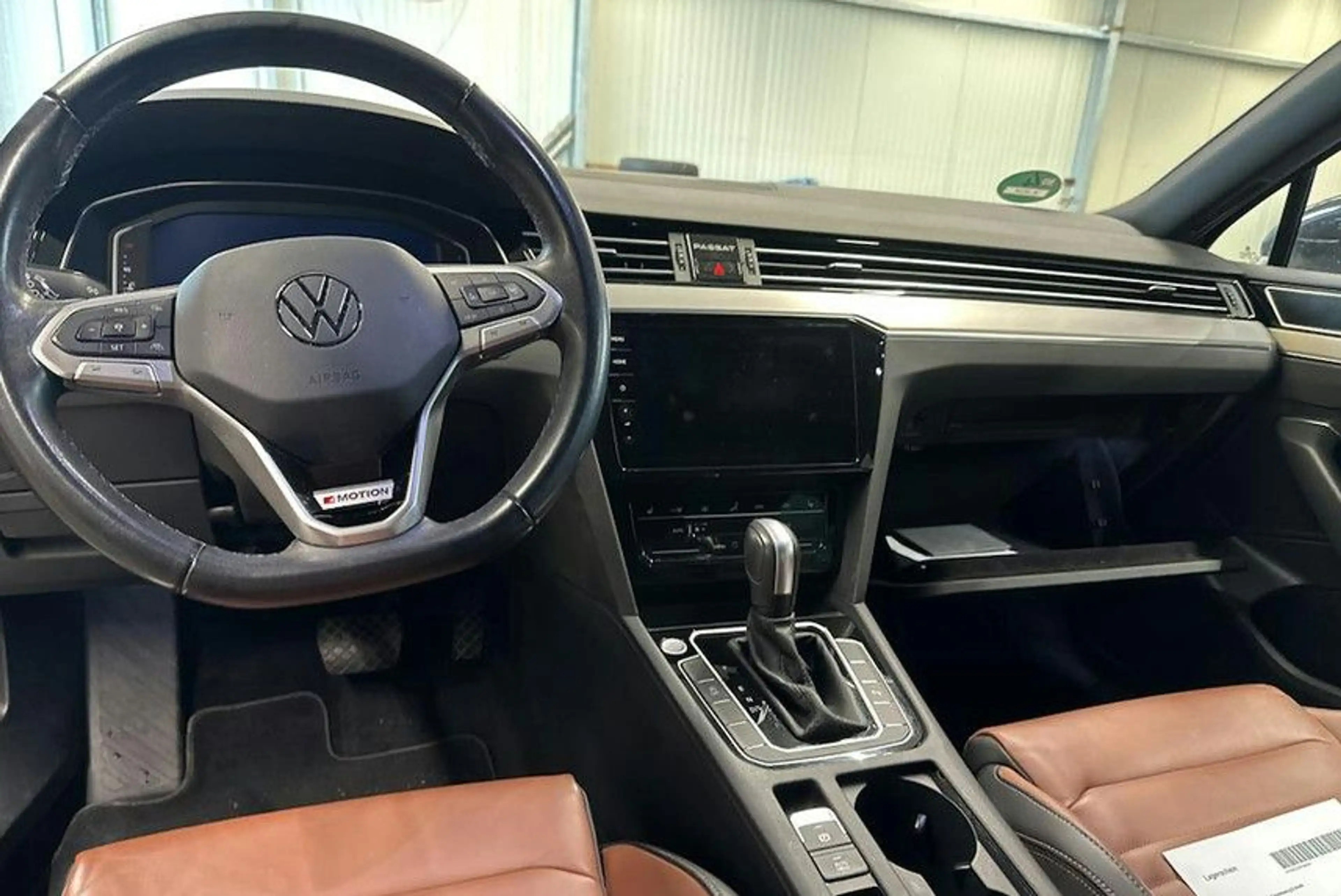 Volkswagen Passat Variant 2,0 TDI ACC AHK DSC LEDER — photo 6