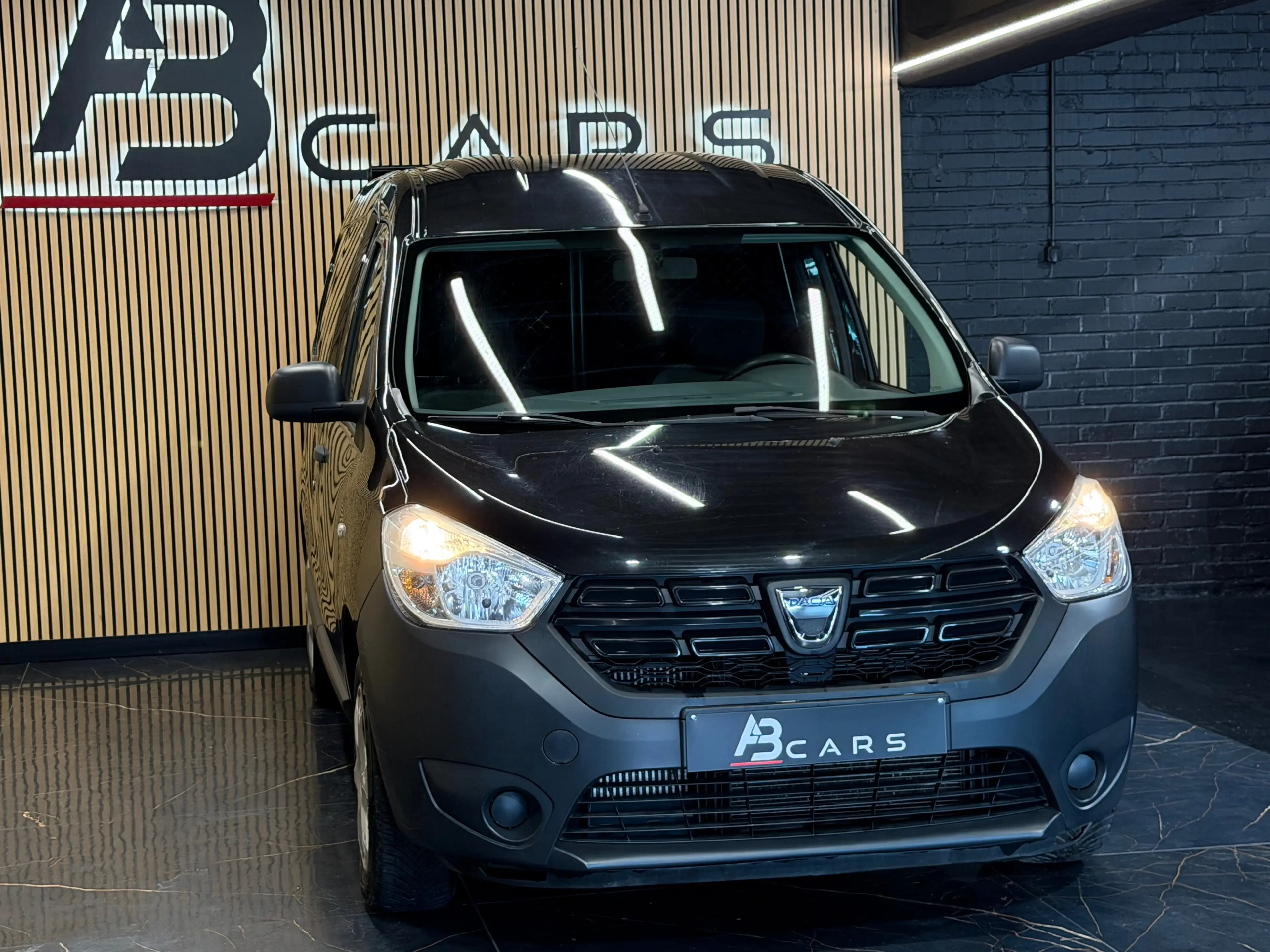 Dacia Dokker 1.2I UTILITAIRE ** GARANTIE 12 MOIS ** — photo 4