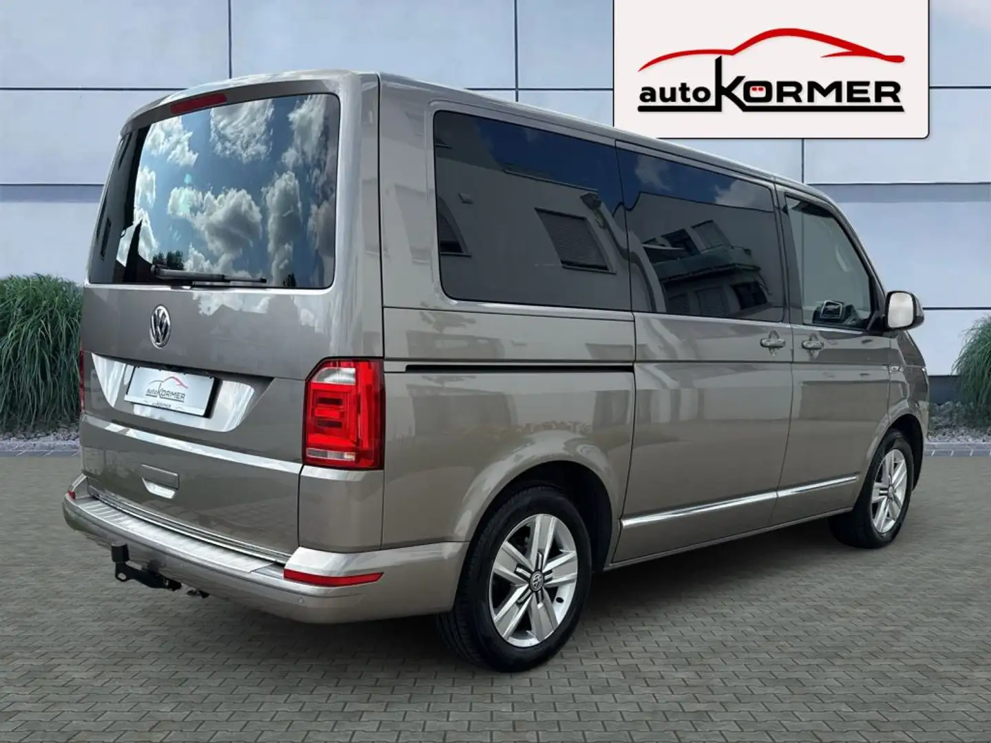 Volkswagen Transporter T6 Multivan 4M Generation Six DSG,Sthzg.,Navi,AHK Beige - 2