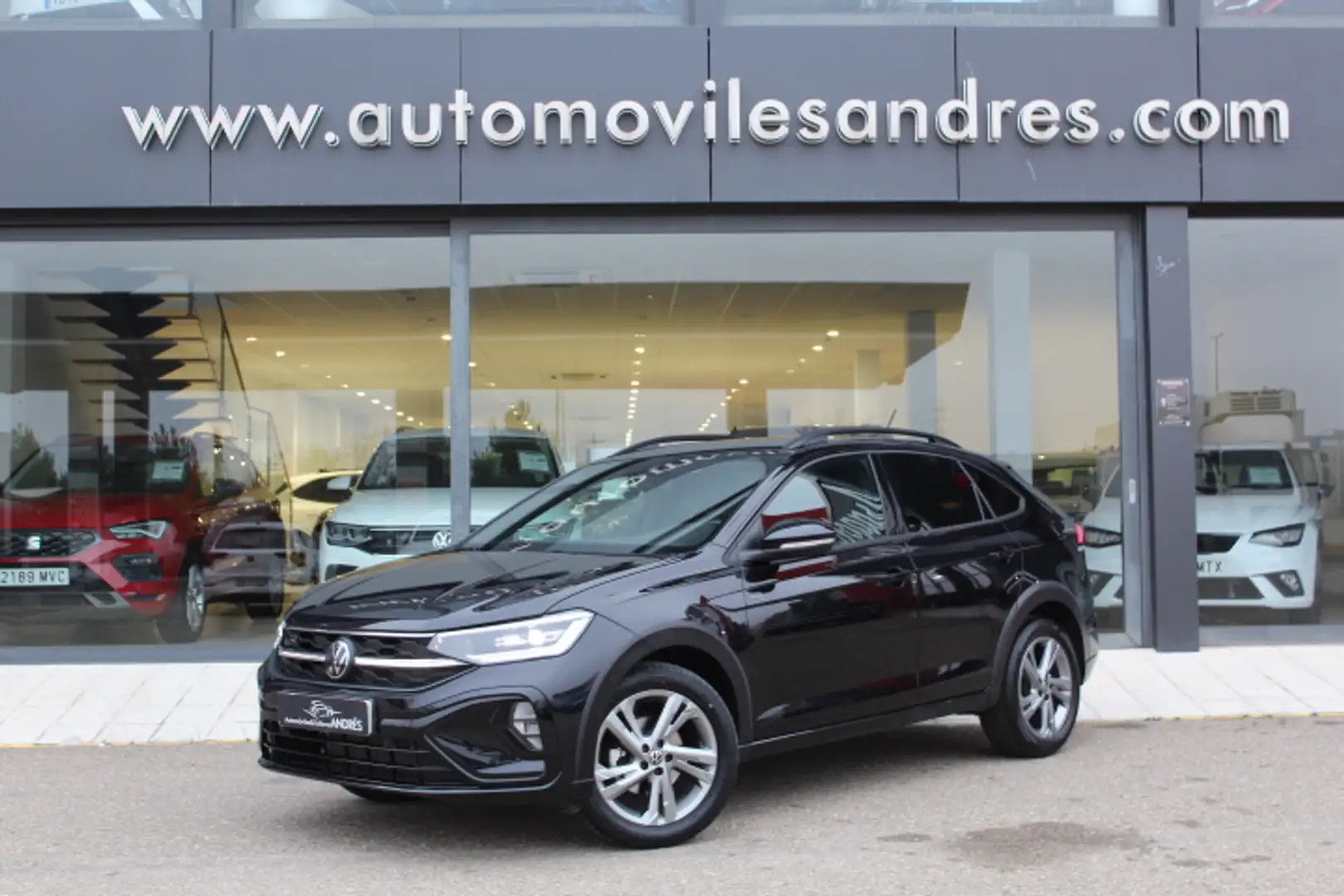 Volkswagen Taigo 1.5 TSI R-Line DSG 110kW Negro - 1