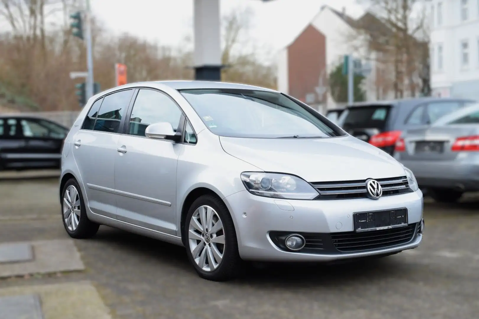Volkswagen Golf Plus VI Team Standheizung Bi-Xenon Navi PDC Argent - 1