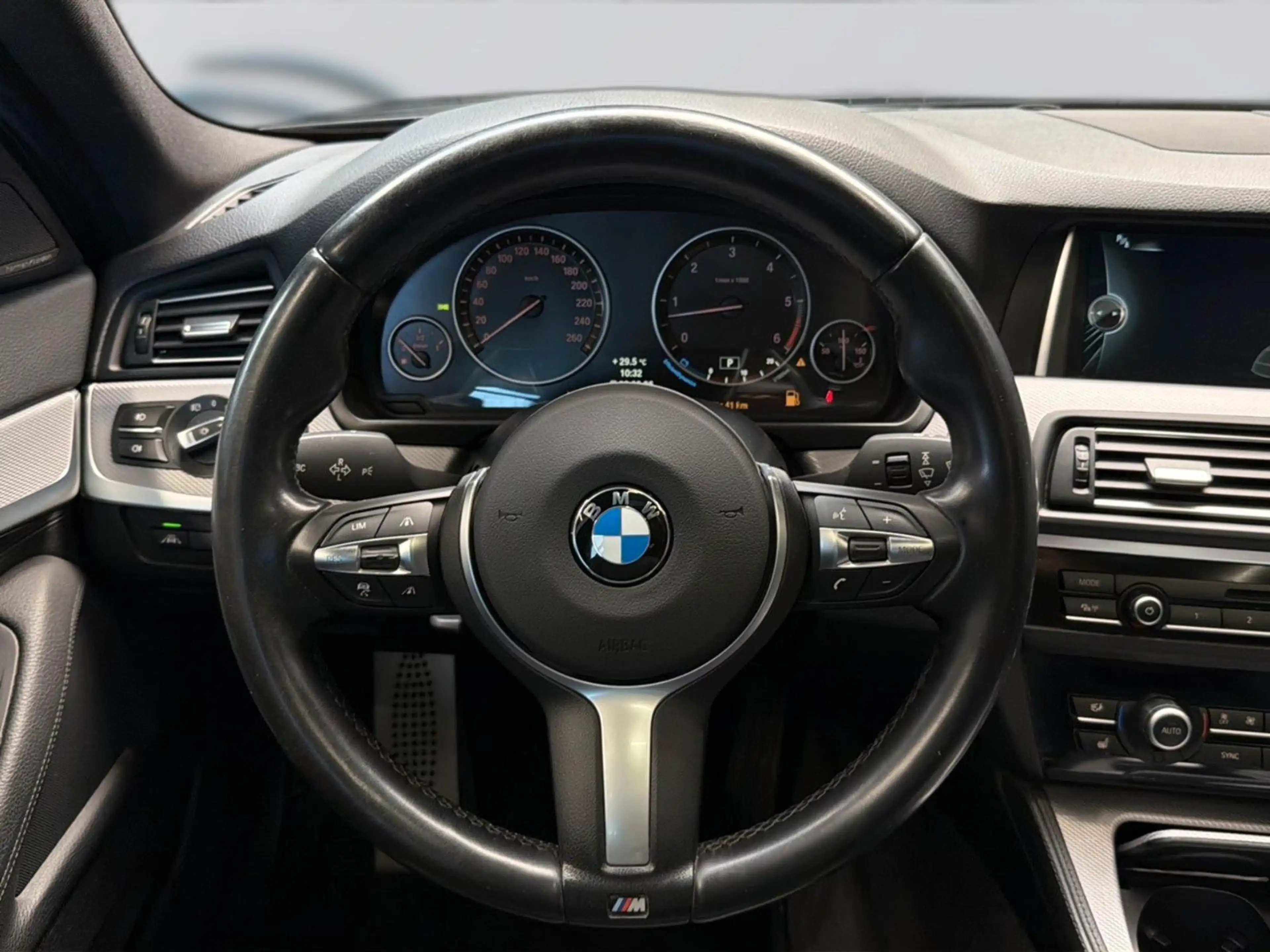 BMW 535 d Touring Heck "M-Sport" Pano H&K ACC Leder — photo 13