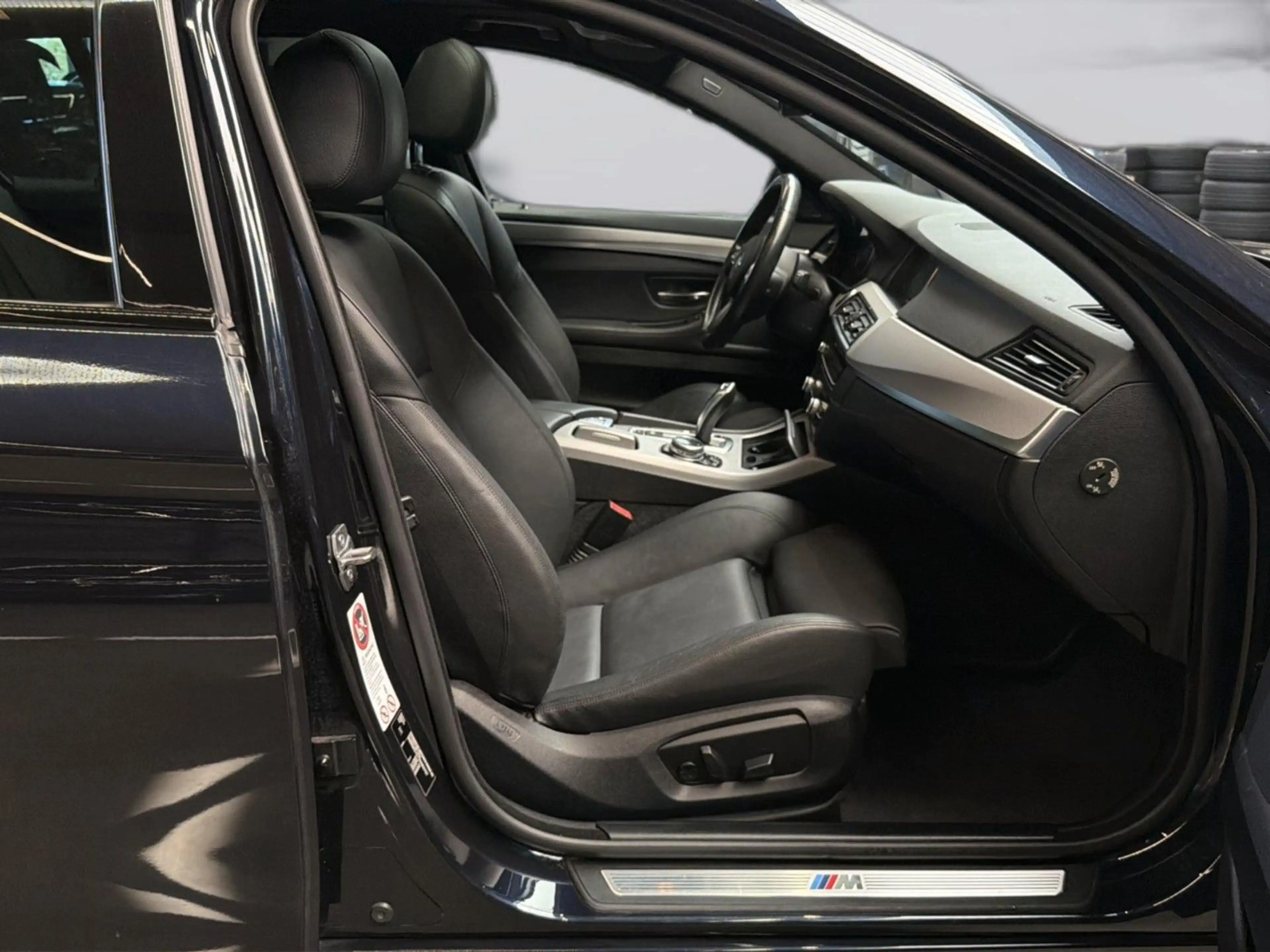 BMW 535 d Touring Heck "M-Sport" Pano H&K ACC Leder — photo 8