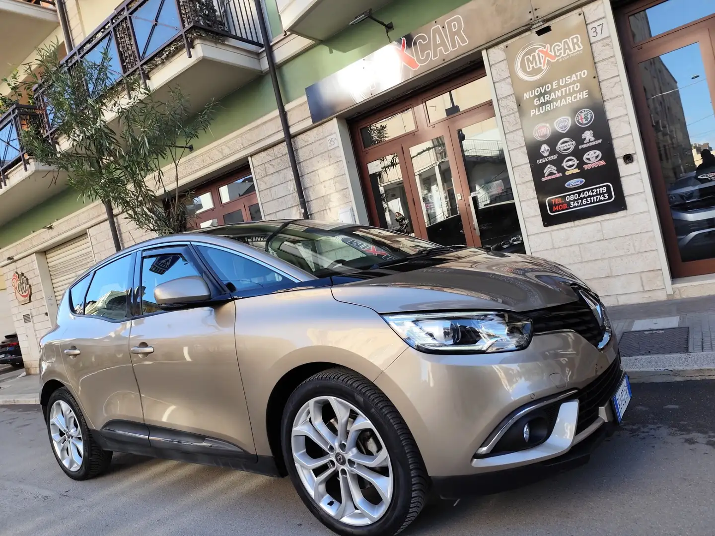 Renault Scenic Scénic dCi 8V 110 CV EDC Energy Zen Beige - 1