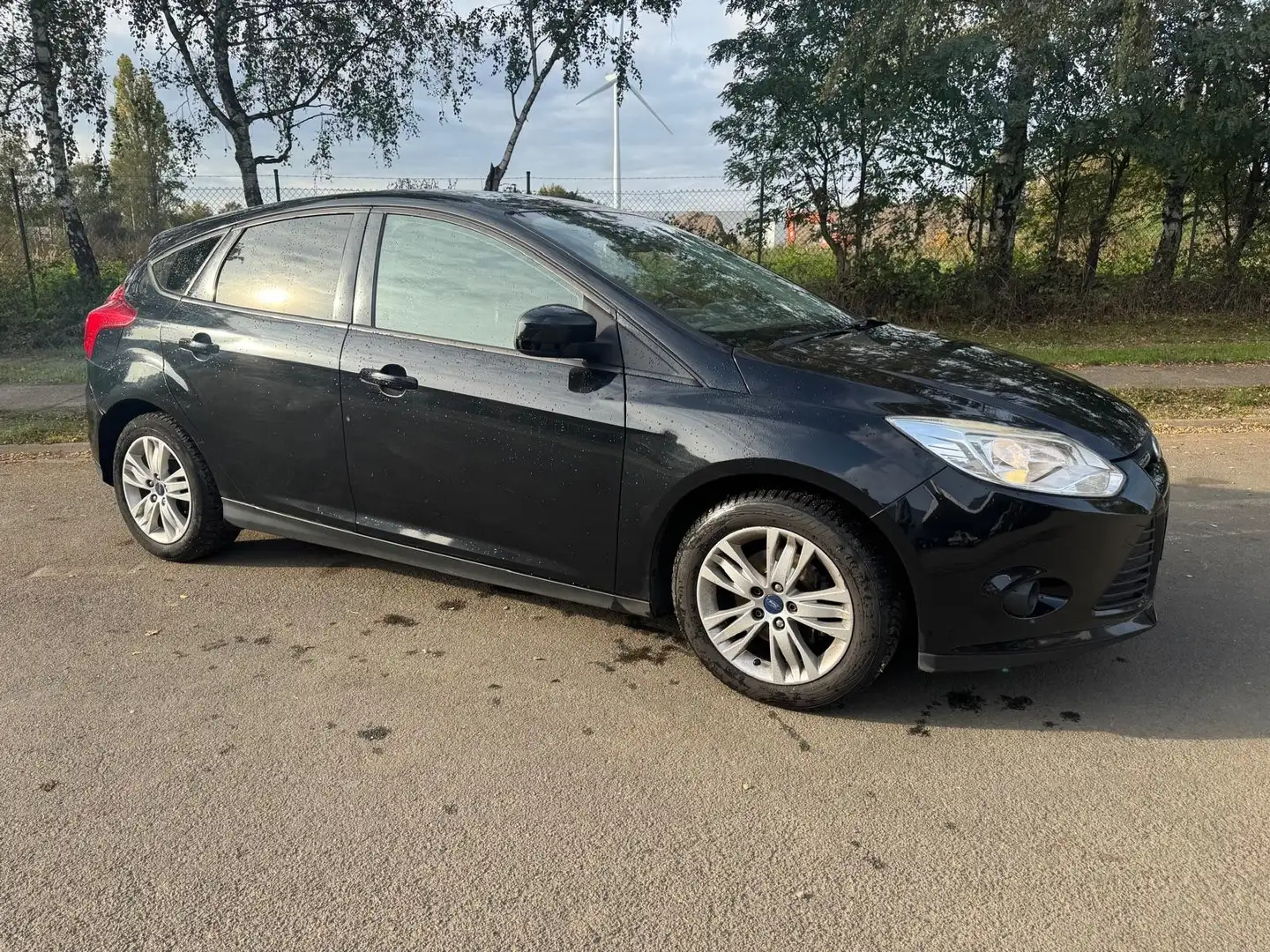 Ford Focus 1.6 TDCi DPF Start-Stopp-System Ambiente - 2