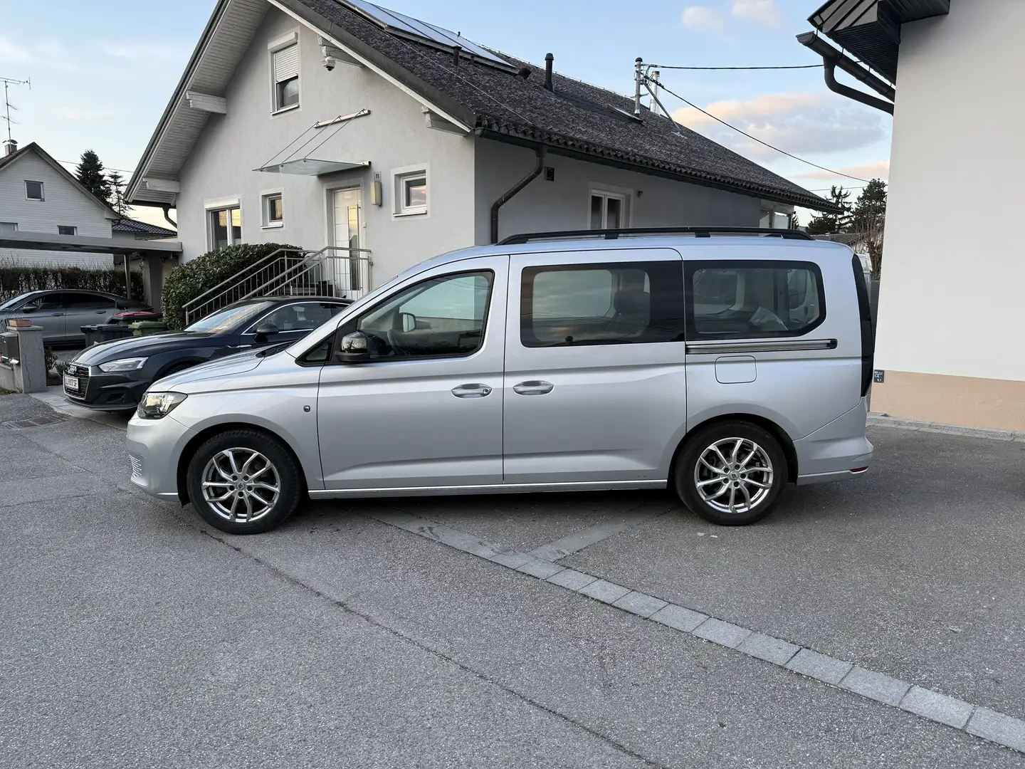 Volkswagen Caddy 2.0TDI  4WD CALIFORNIA CAMPER MAXI Grau - 1