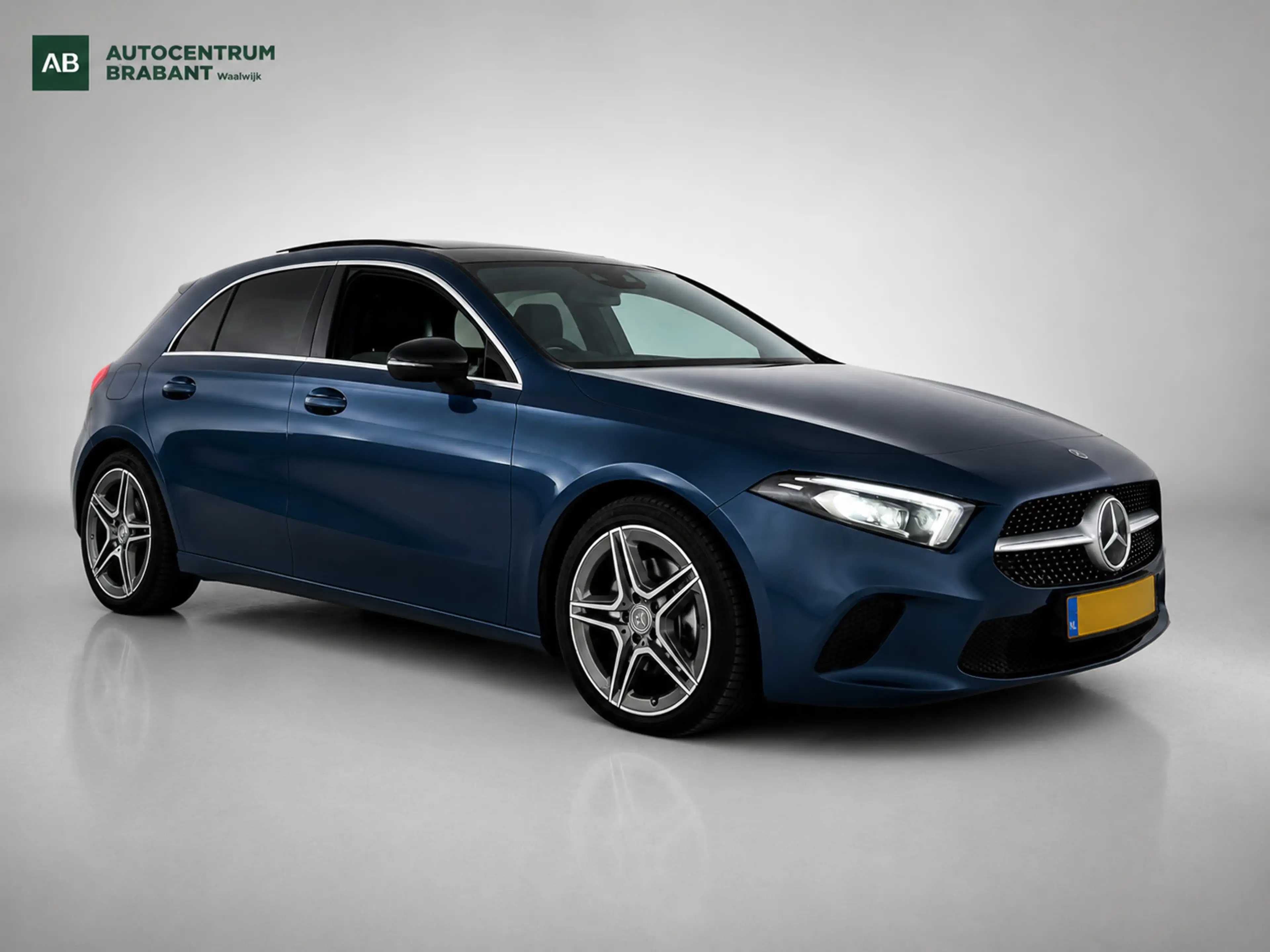 Mercedes-Benz A 250 250e Business Solution AMG | 218PK | PANO | SFEERV — photo 6