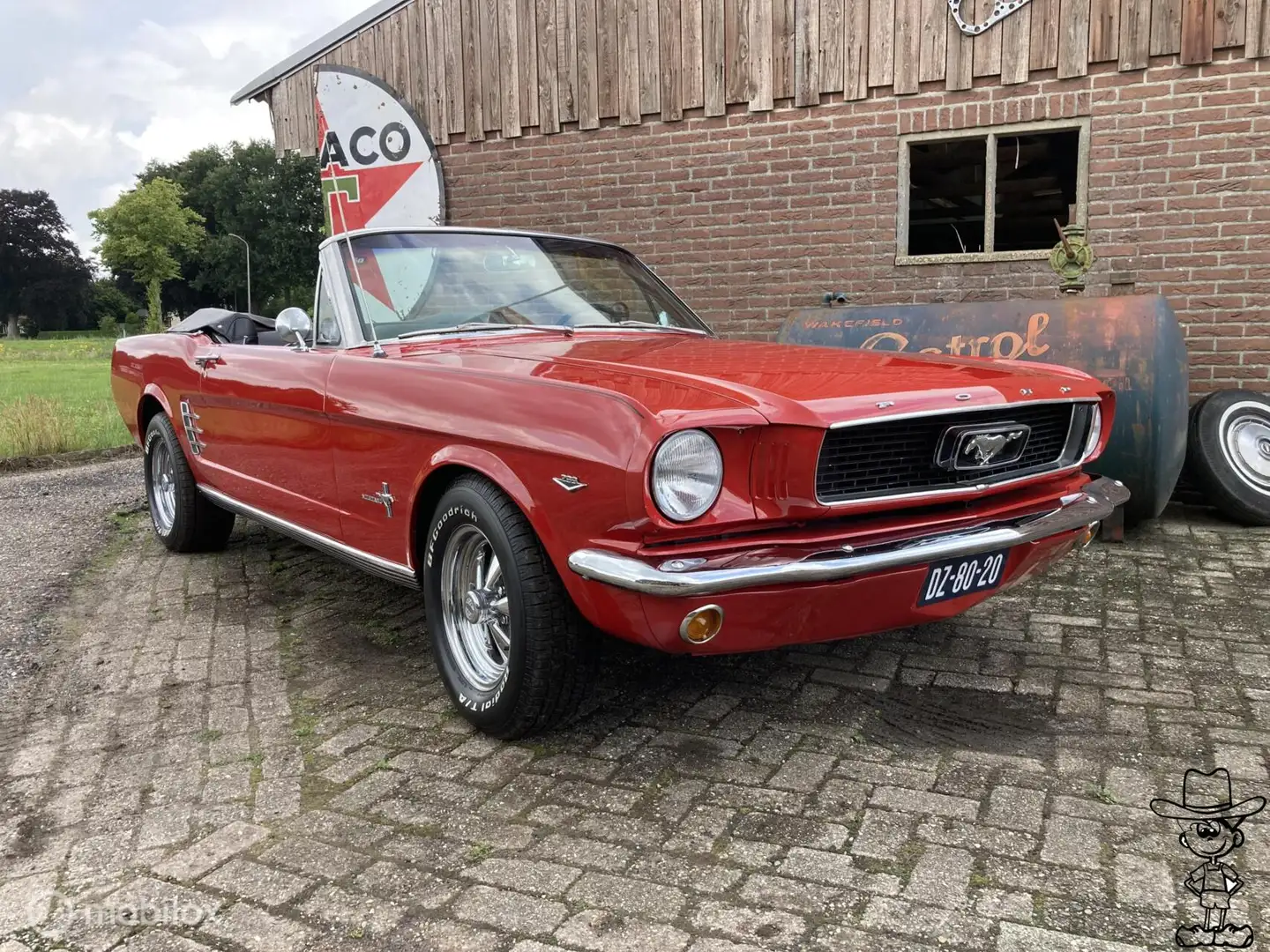 Ford Mustang USA convertible v8 c-code Rojo - 2