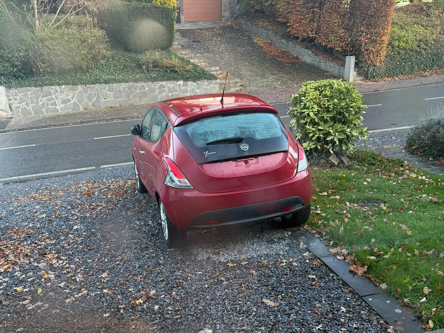 Lancia Ypsilon Ypsilon 1.2i Fire Evo II Park In Style Rouge - 1