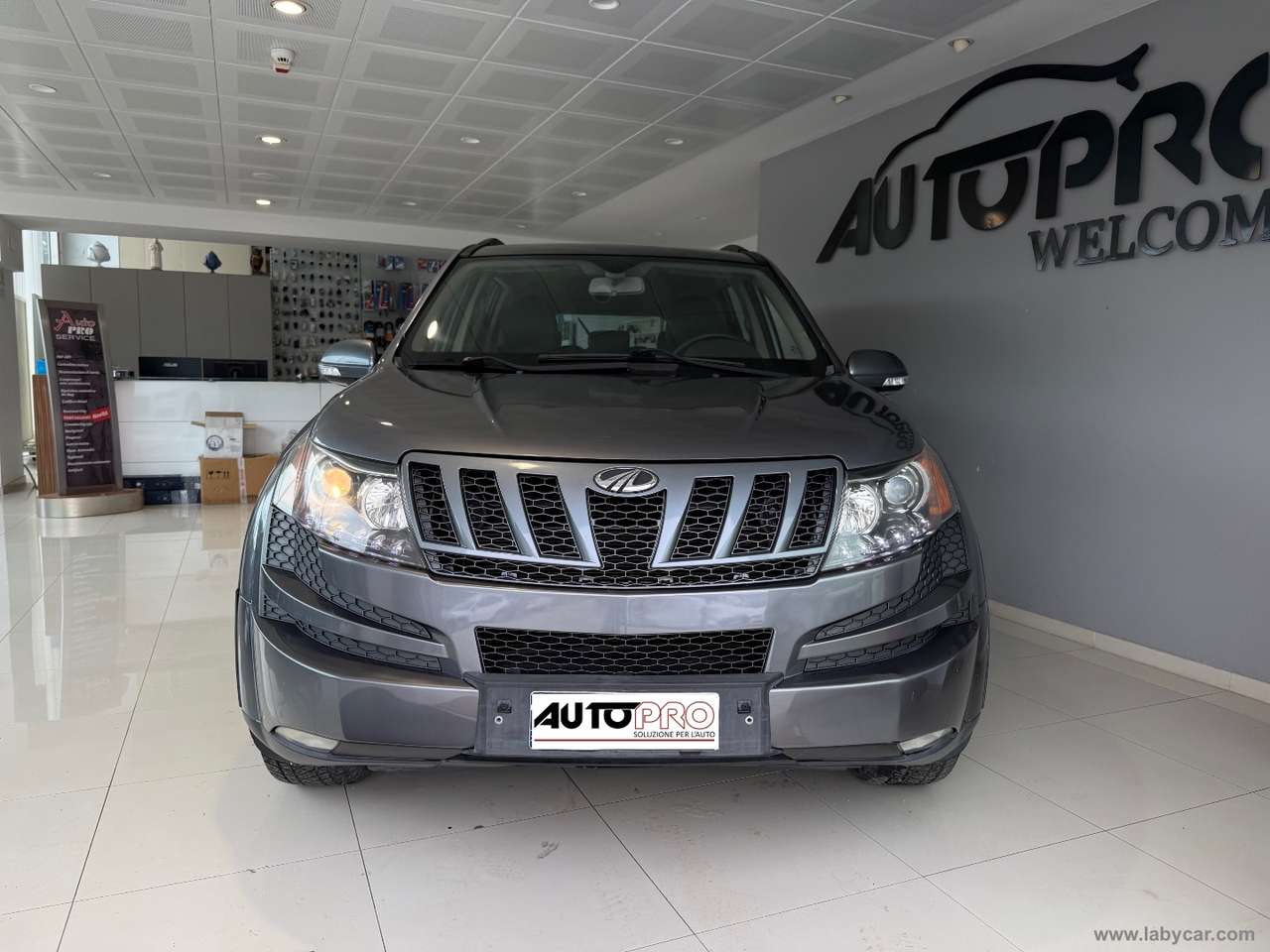 Mahindra XUV500 2.2 16V AWD W8 7 POSTI