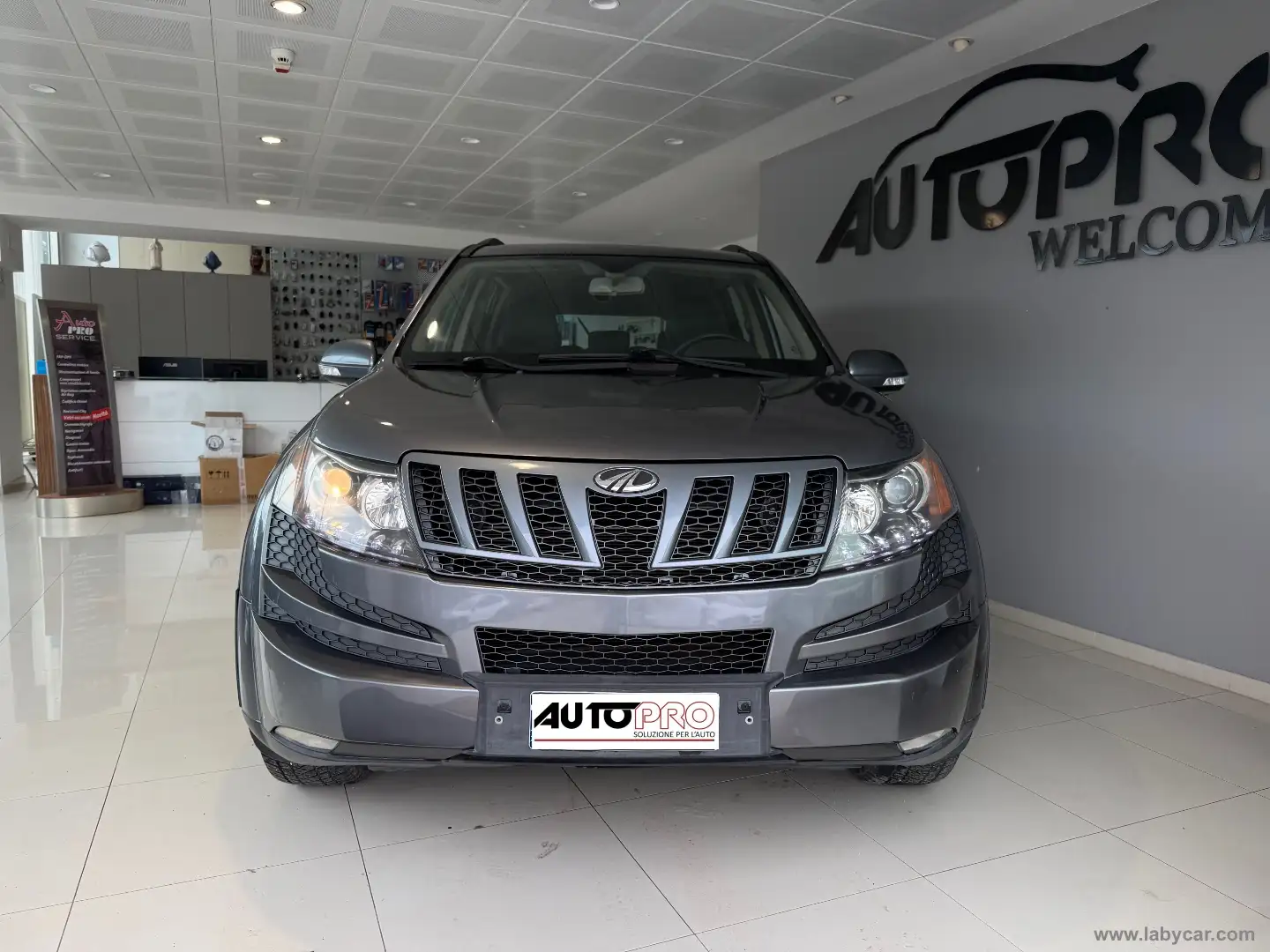 Mahindra XUV500 2.2 16V AWD W8 7 POSTI Grigio - 1
