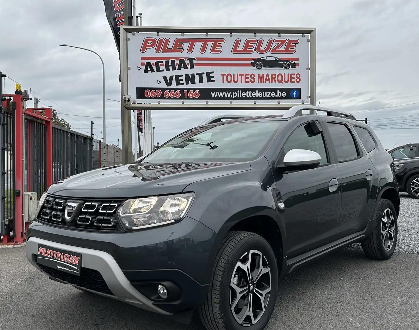 Dacia Duster Duster 1.0 TCe Essential (EU6d-TEMP) Gris - 1