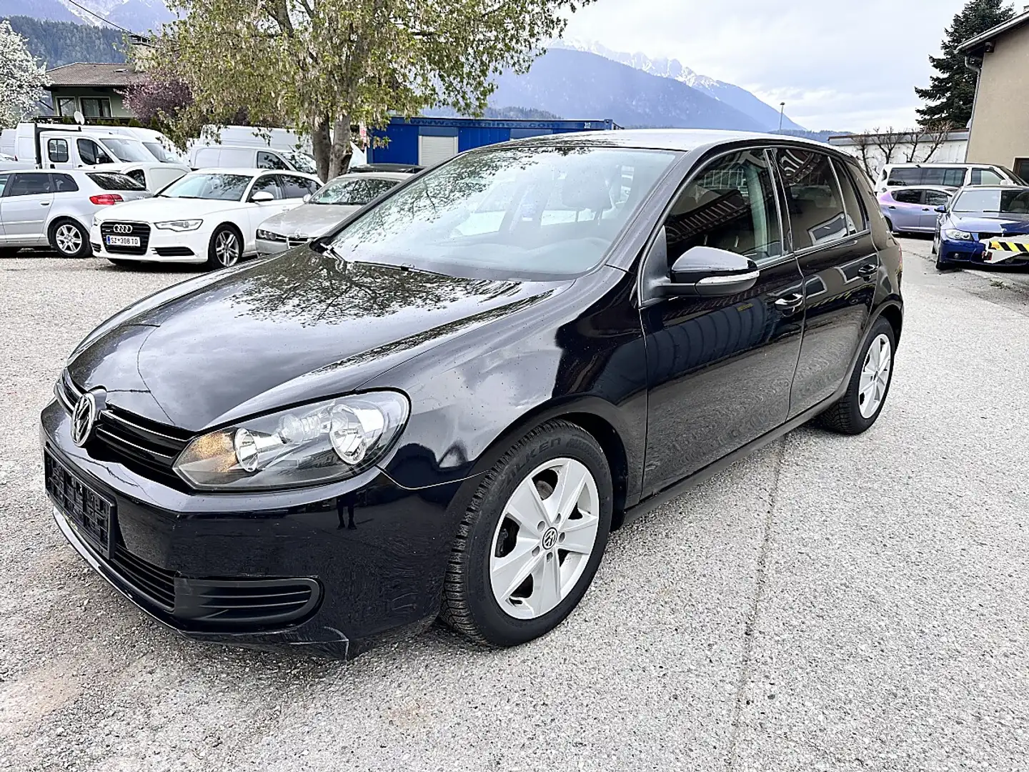 Volkswagen Golf Trendline 2,0 TDI DPF Schwarz - 1