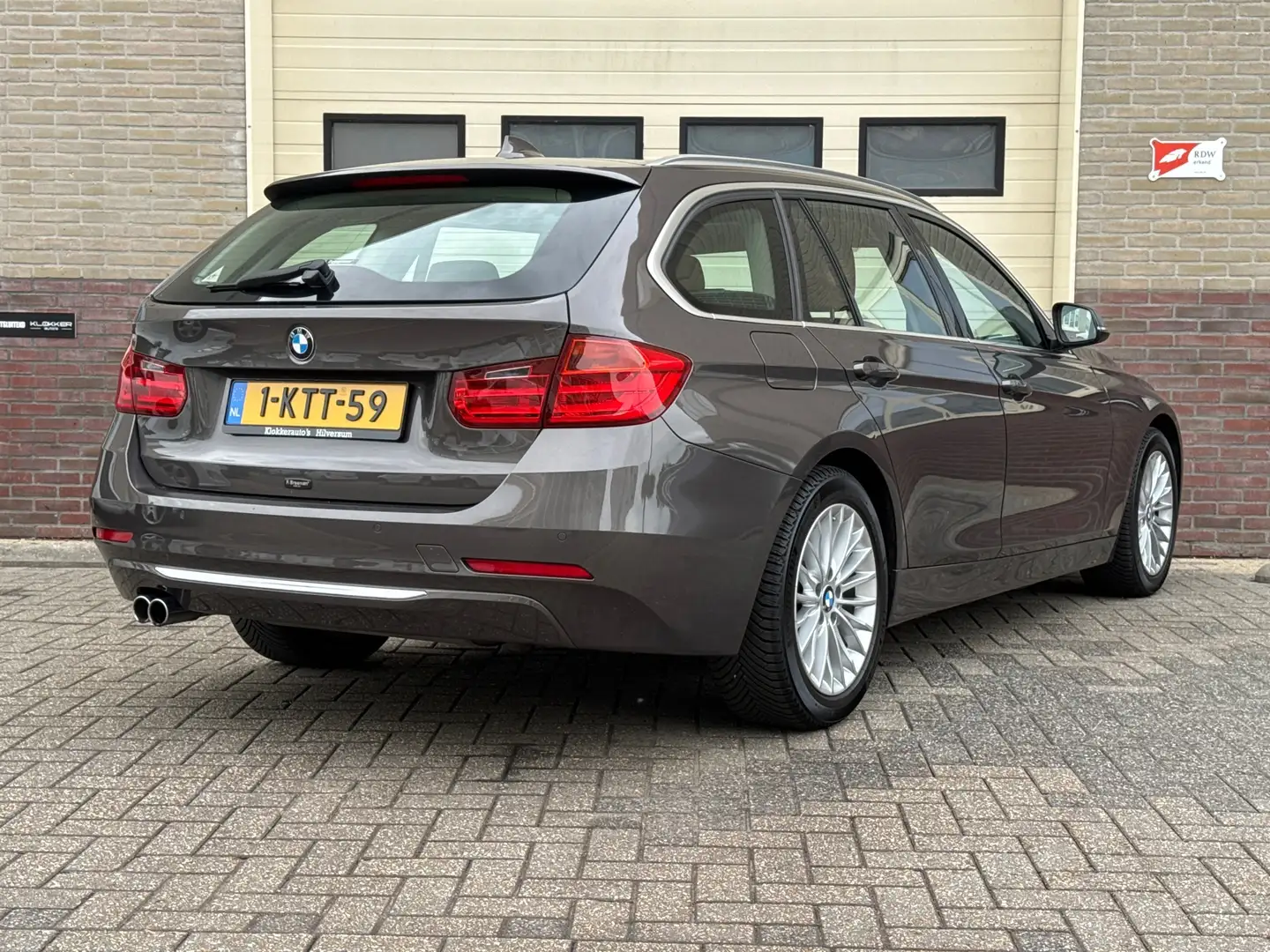BMW 328 3-serie Touring 328i xDrive High Executive Luxury Bruin - 2
