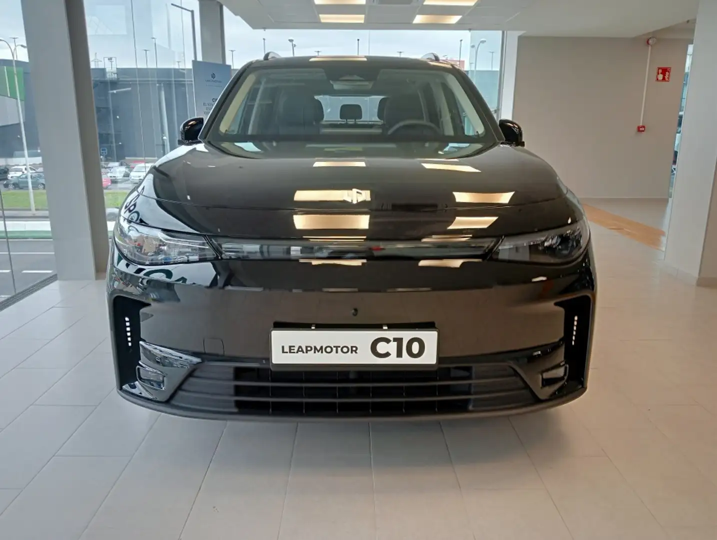 Leapmotor C10 Design 160kW Negro - 2