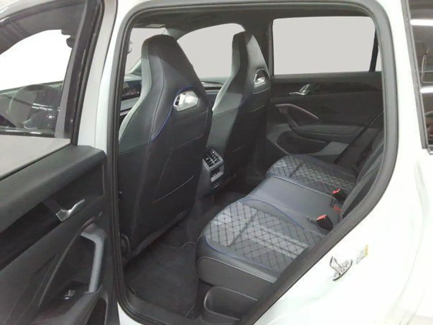 Volkswagen Tiguan 1.5 TSI DSG eHybrid R-Line Navi LEDPlus D Weiß - 2