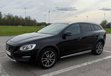 V60 Cross Country 2.0 D4 MAN SUMMUM