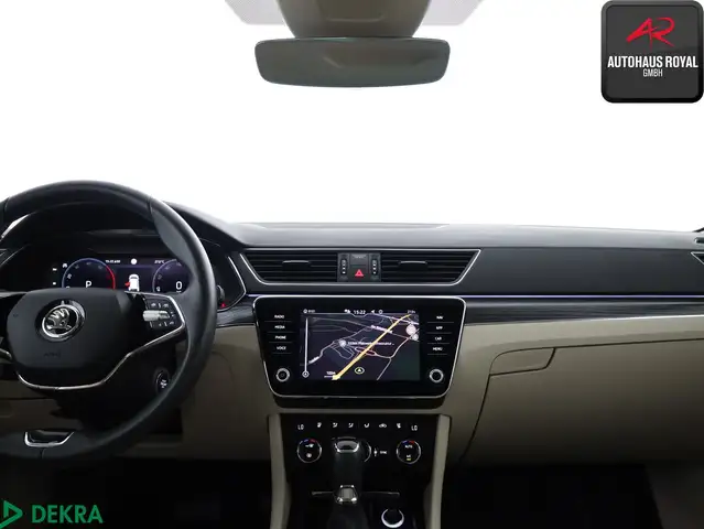 Skoda Superb view 9