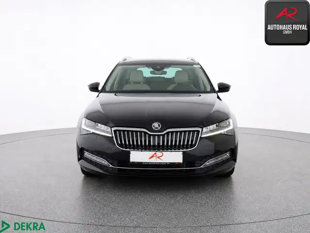 Skoda Superb view 8