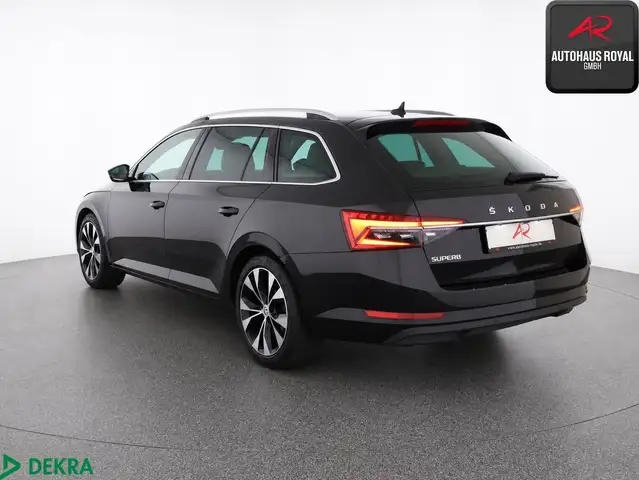 Skoda Superb view 3