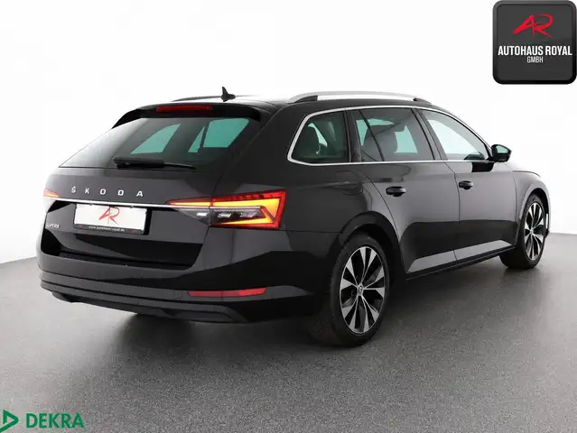 Skoda Superb view 5