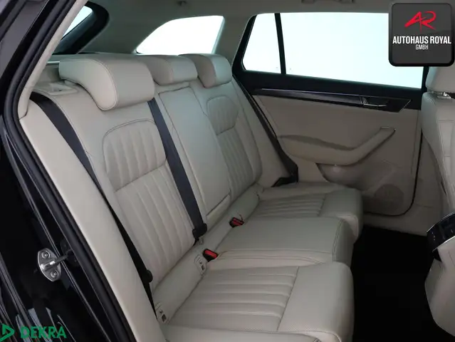 Skoda Superb view 13