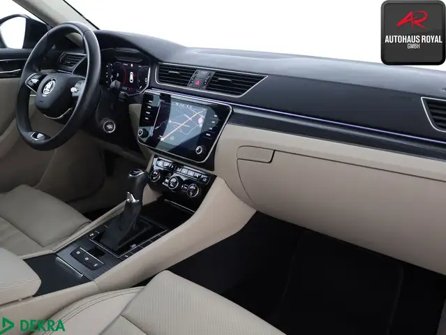 Skoda Superb view 11
