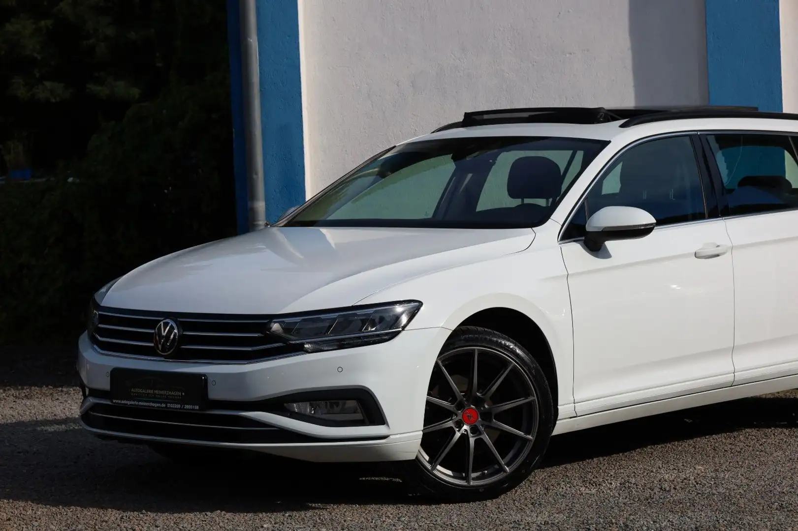 Volkswagen Passat Variant Passat 2.0 TDI Variant/AHK/PANO/ACC/KAM/1 HAND/ Weiß - 2