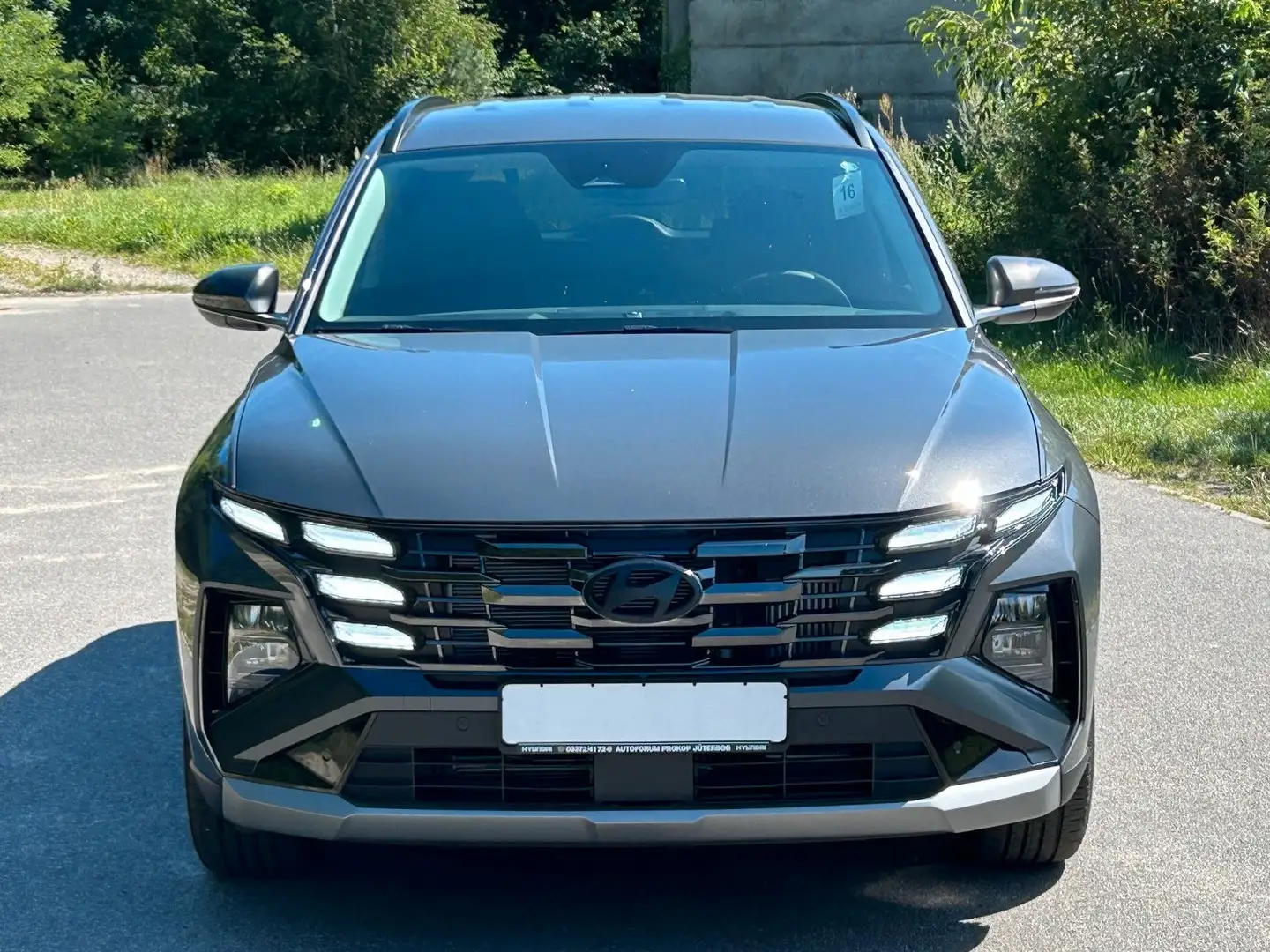 Hyundai TUCSON 1.6 CRDi Trend FL *Nav*Totwinkl*ACC*LED* Grau - 2