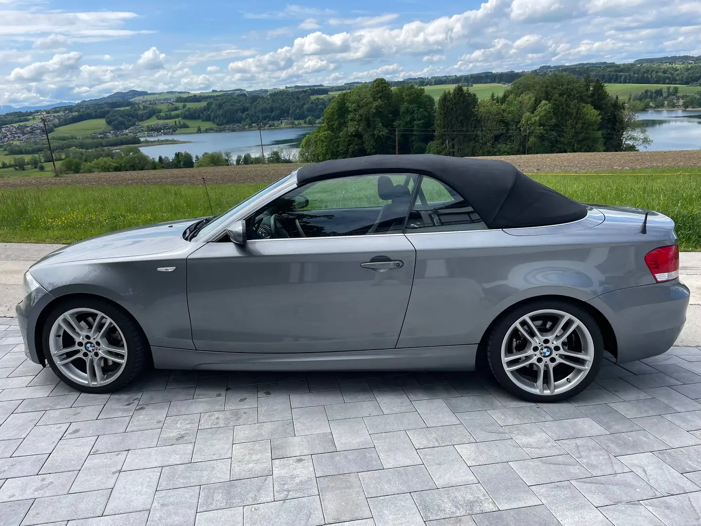 BMW 123 123d Cabrio Grau - 1