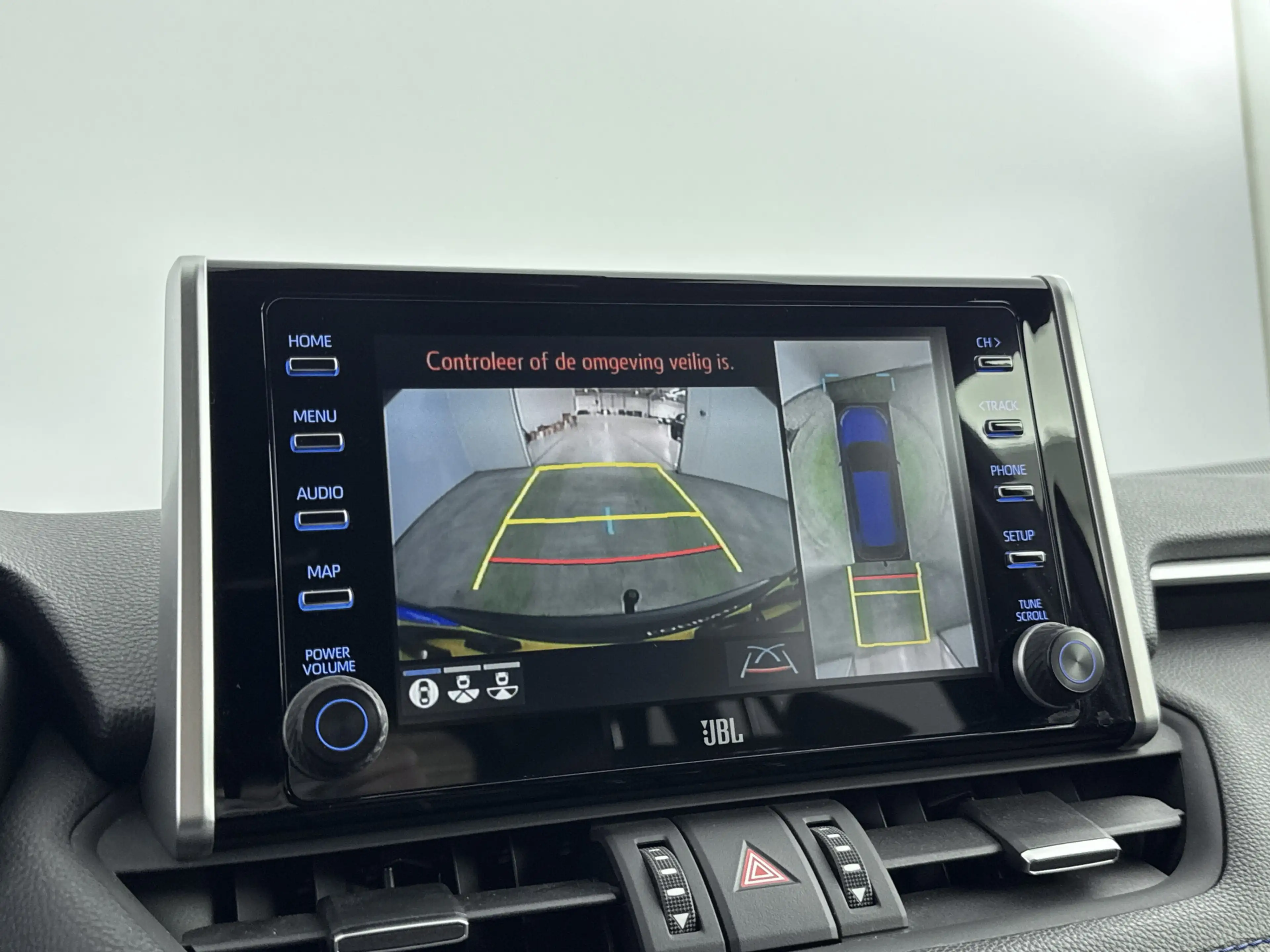 Toyota RAV 4 2.5 Hybrid AWD Bi-Tone Innovation Pack | Dealer On — photo 9