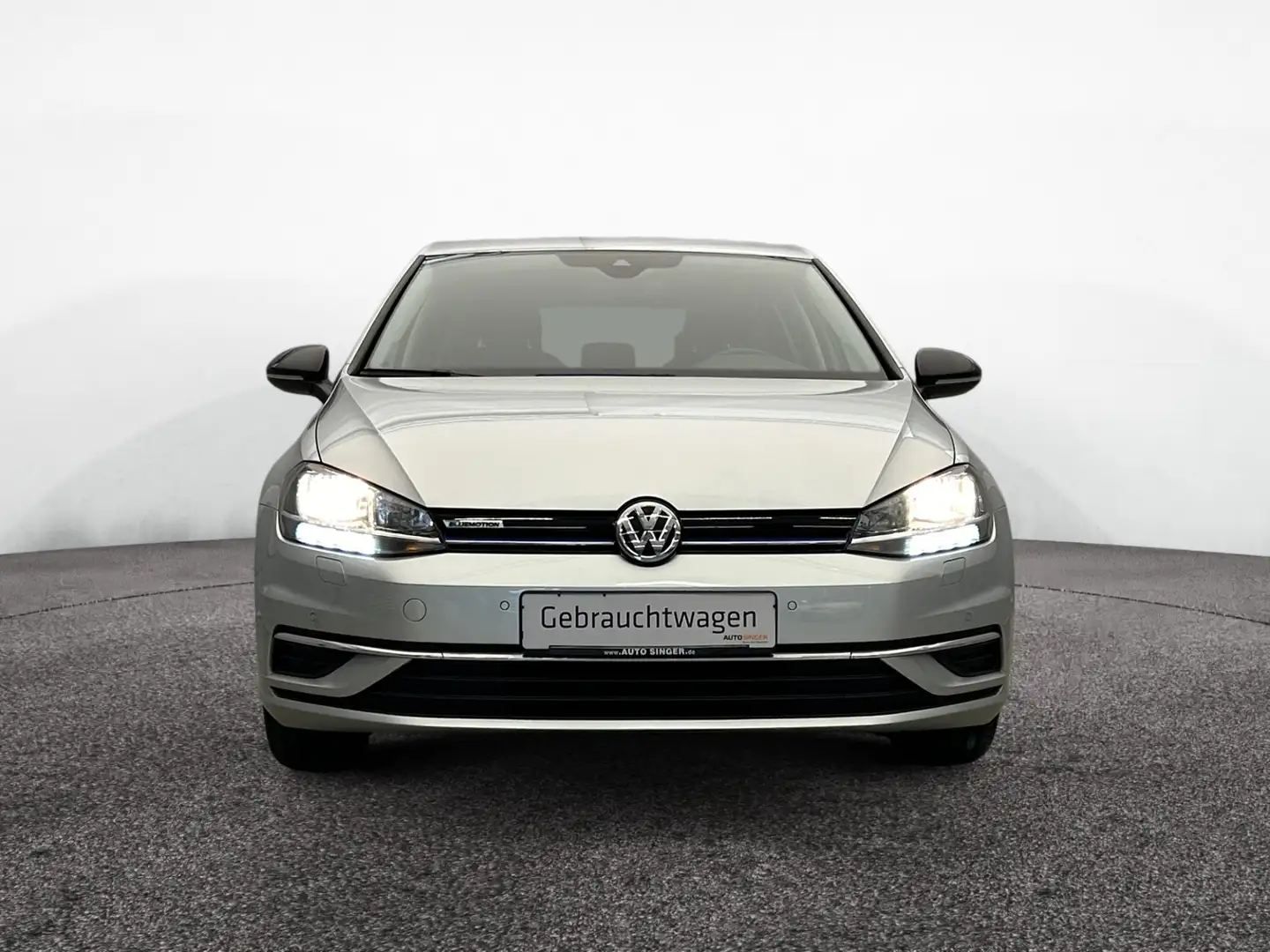 Volkswagen Golf VII IQ.Drive 1.5 TSI *STDHZ*NAVI*ACC*SHZ* Argintiu - 2