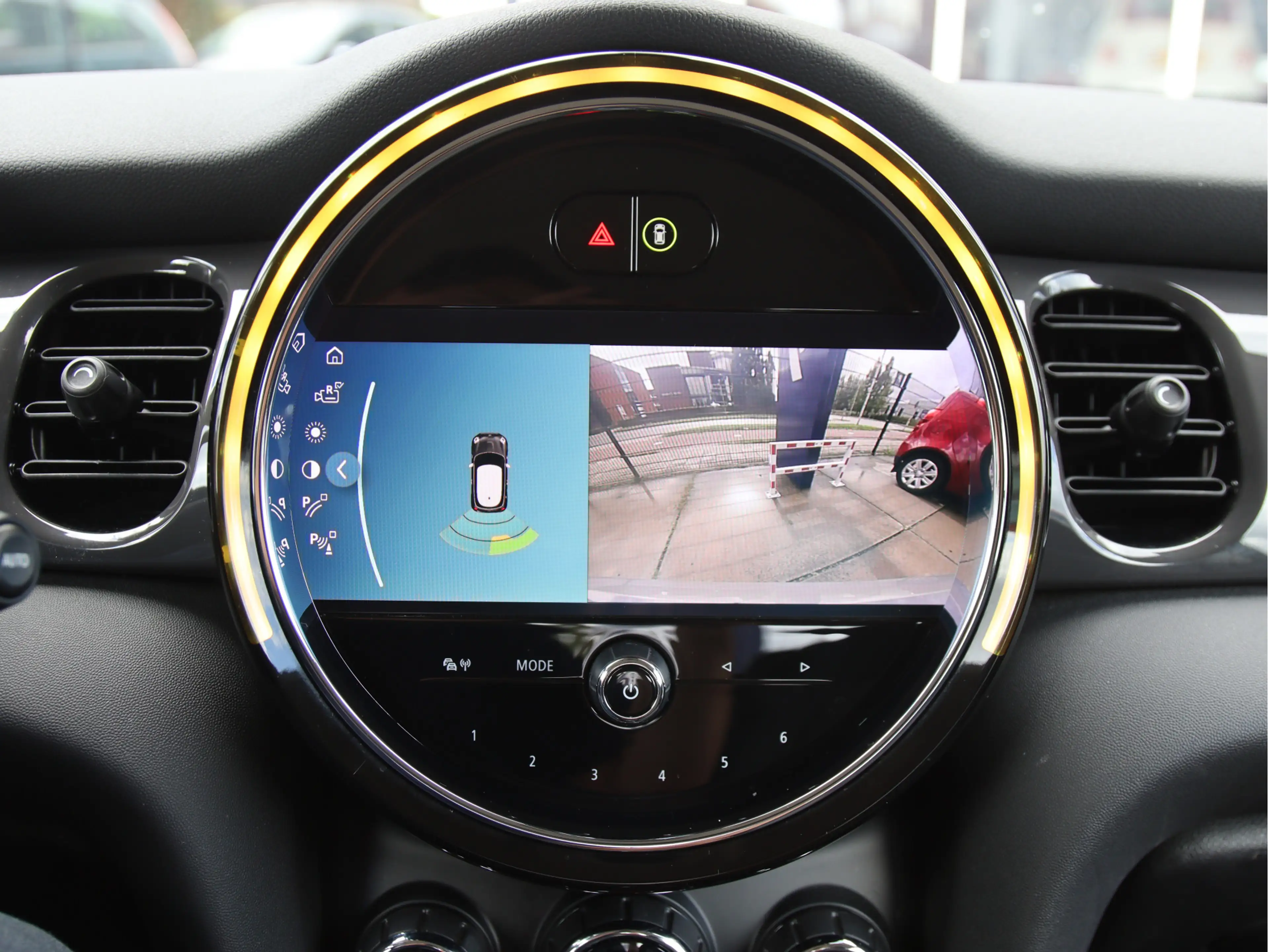 MINI One 3-Deurs 1.5 Essential Stoelvw, Camera, Carplay, Ma — photo 22