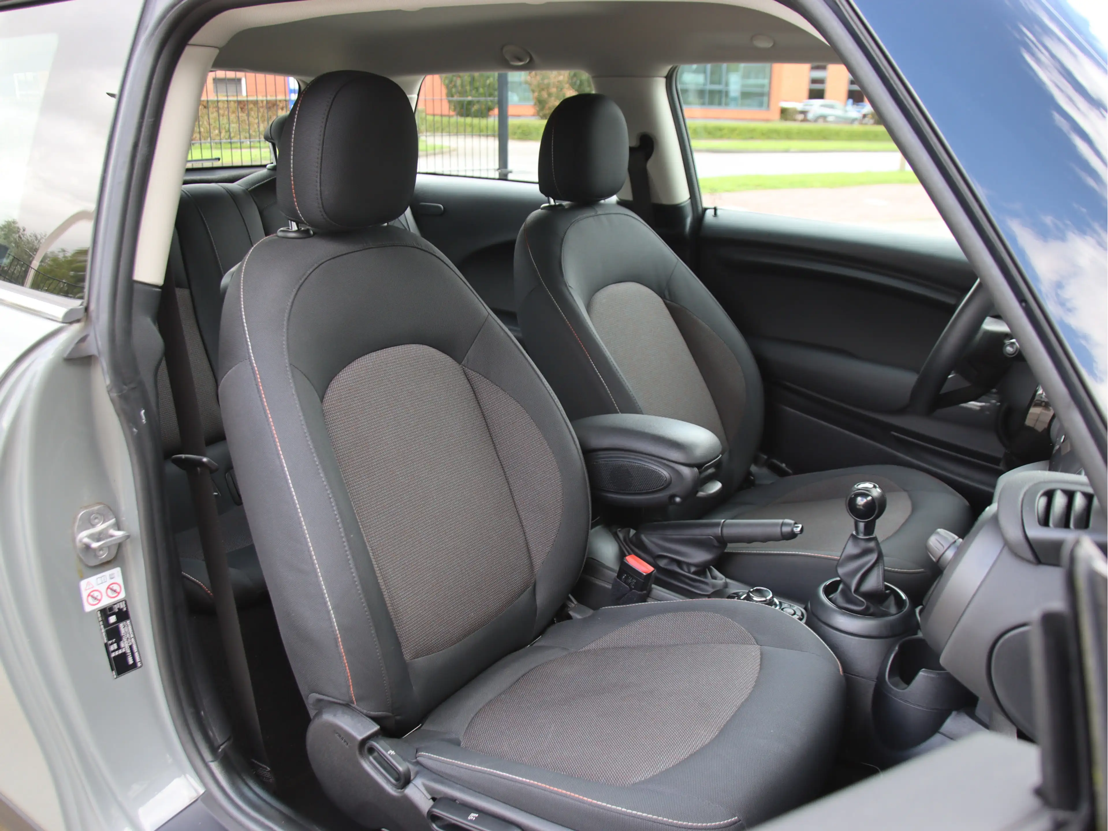 MINI One 3-Deurs 1.5 Essential Stoelvw, Camera, Carplay, Ma — photo 10