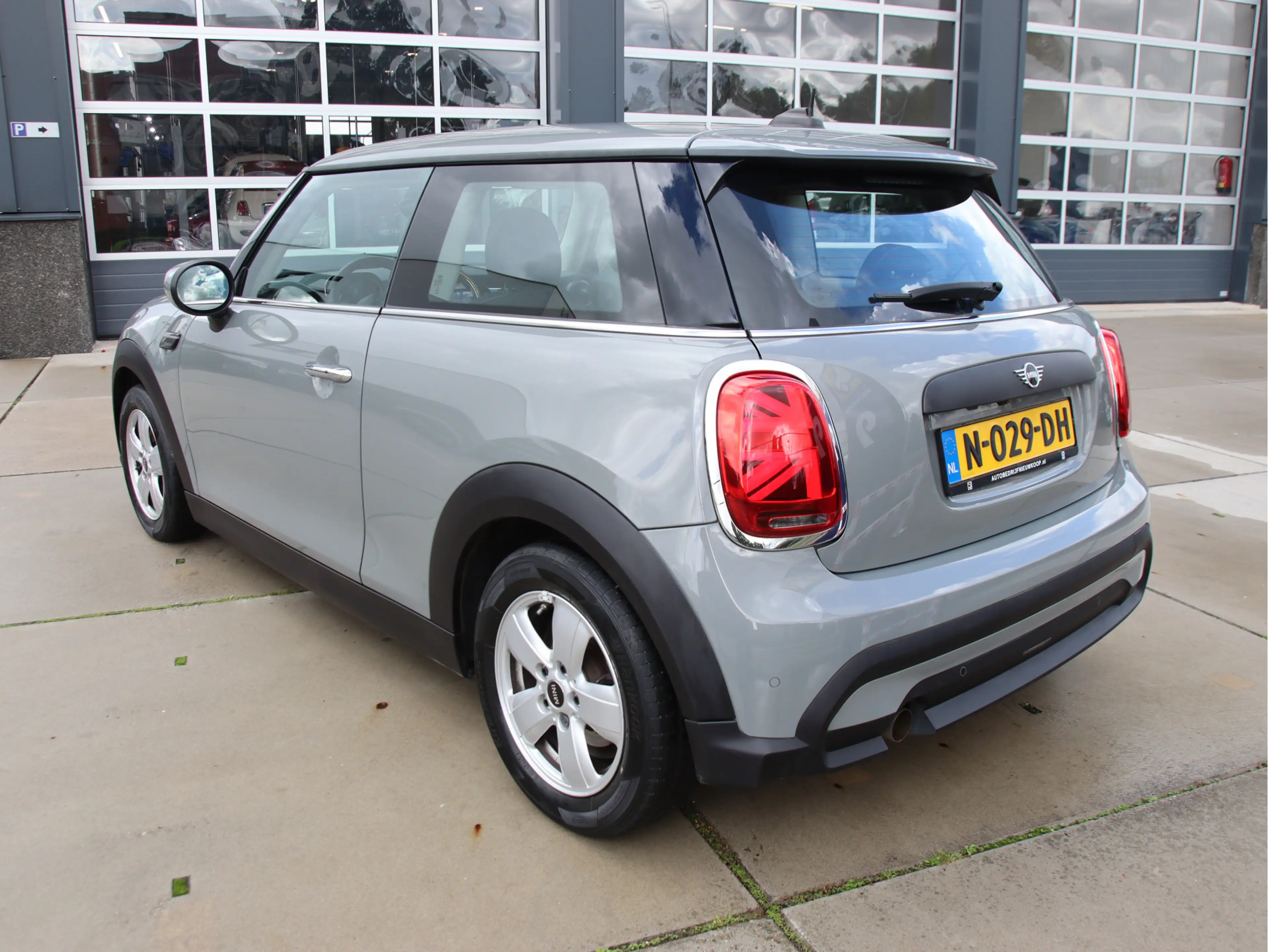 MINI One 3-Deurs 1.5 Essential Stoelvw, Camera, Carplay, Ma — photo 6
