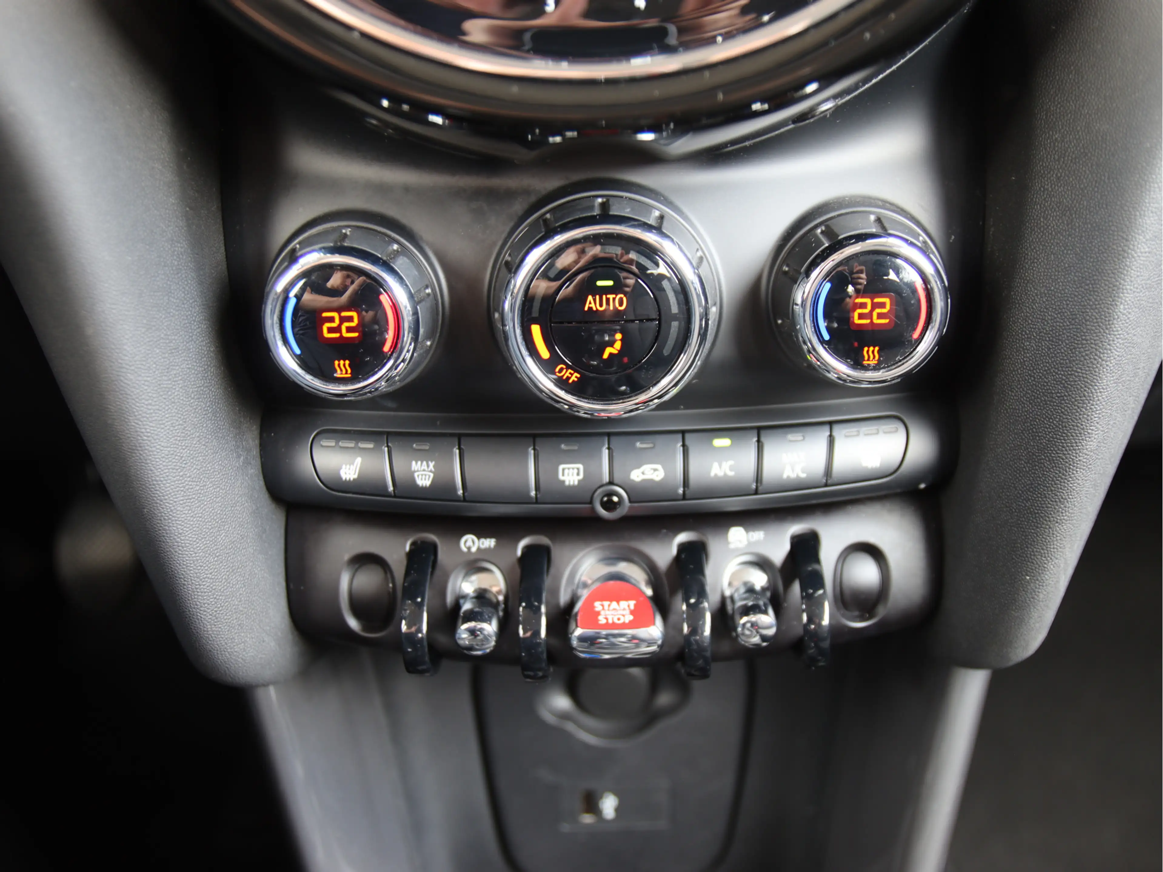MINI One 3-Deurs 1.5 Essential Stoelvw, Camera, Carplay, Ma — photo 26