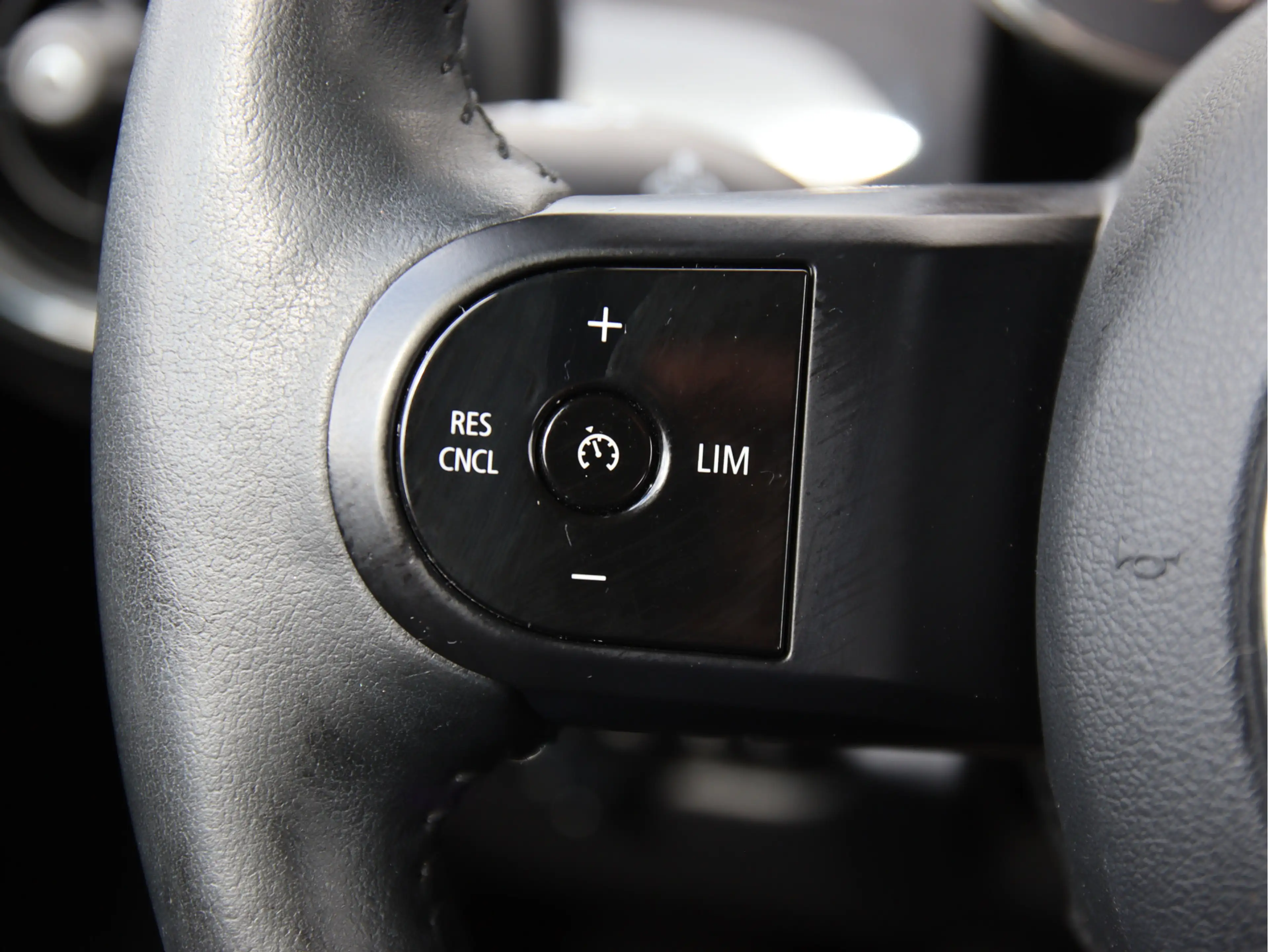 MINI One 3-Deurs 1.5 Essential Stoelvw, Camera, Carplay, Ma — photo 17