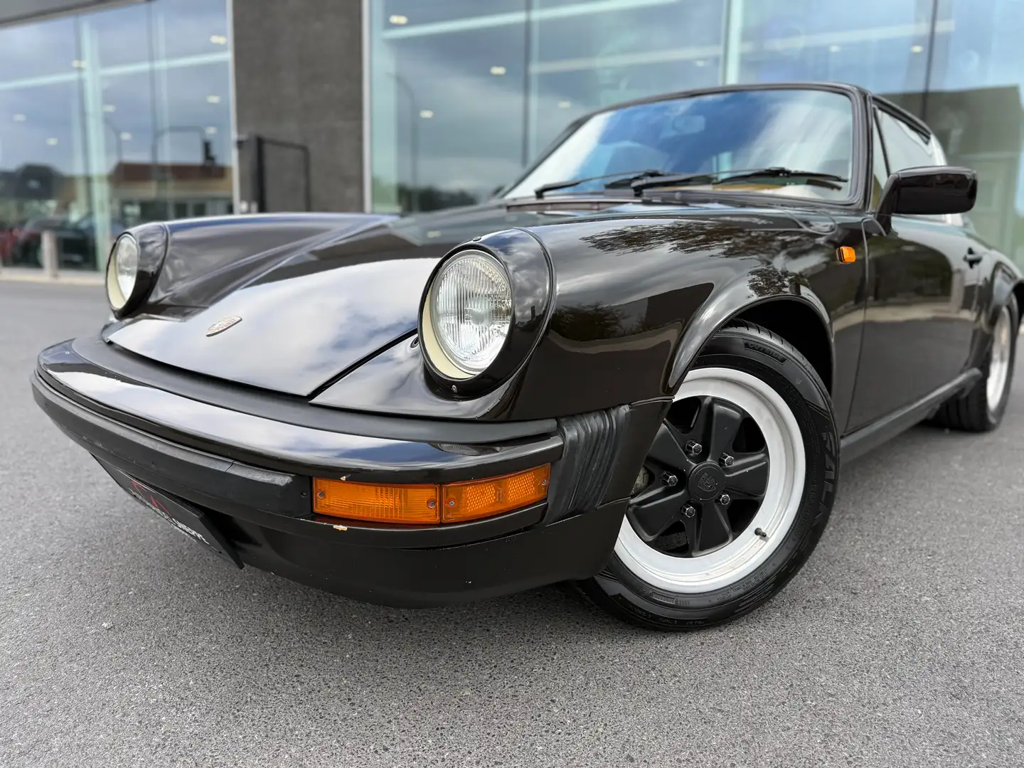 Porsche 911 SC Targa 3.0 Braun - 2