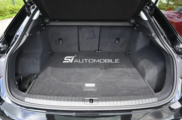 Audi Q3 view 15