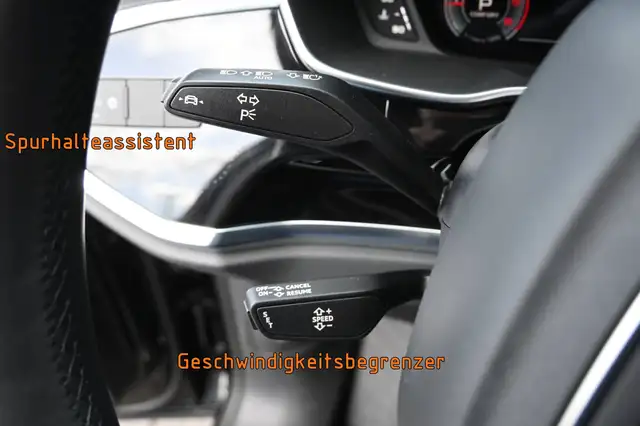 Audi Q3 view 17
