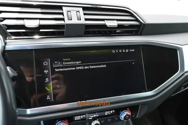 Audi Q3 view 29