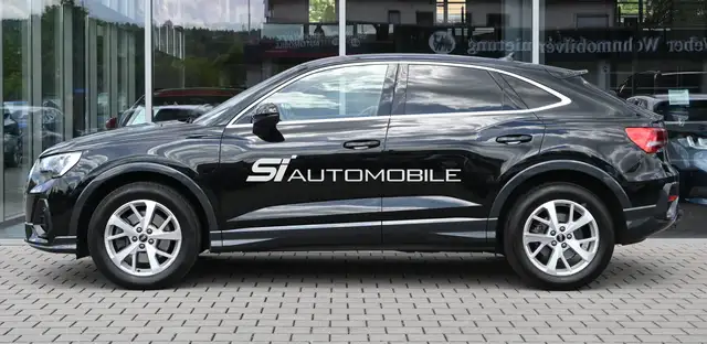 Audi Q3 view 2