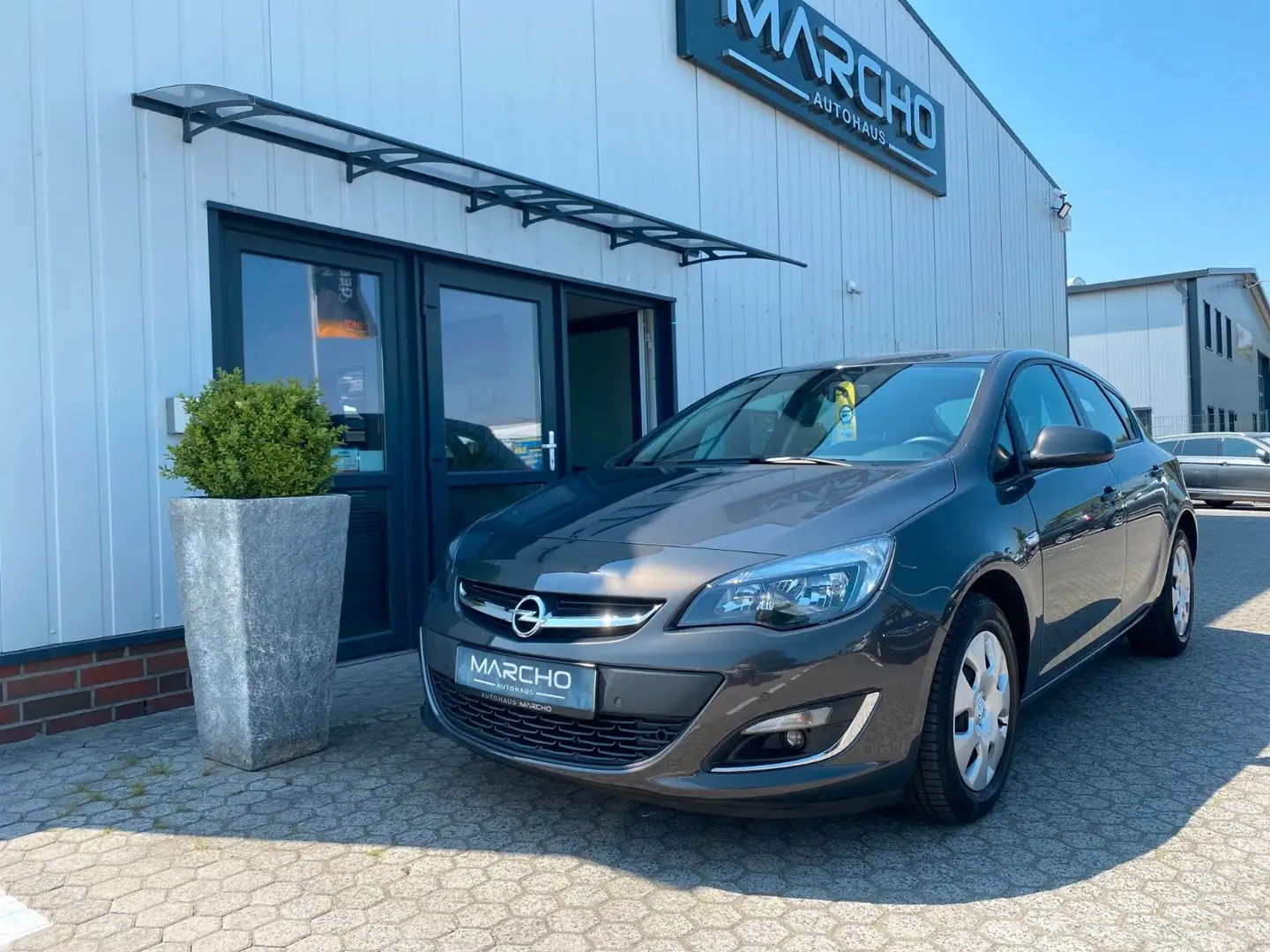 Opel Astra J Lim. 5-trg. Edition*1.Hand*Automatik*HU Grau - 1