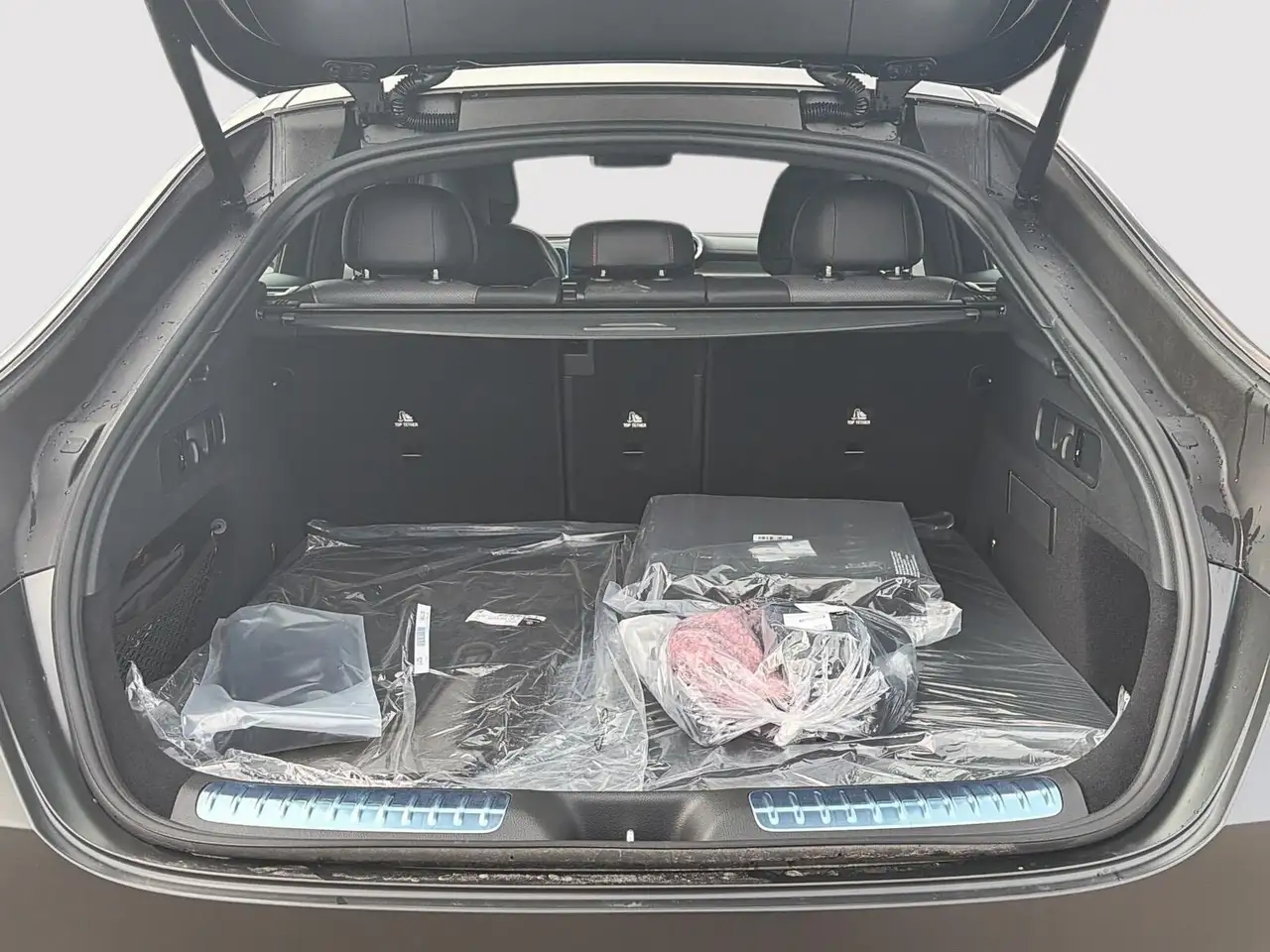 Mercedes-Benz GLC снимка Mercedes-Benz GLC