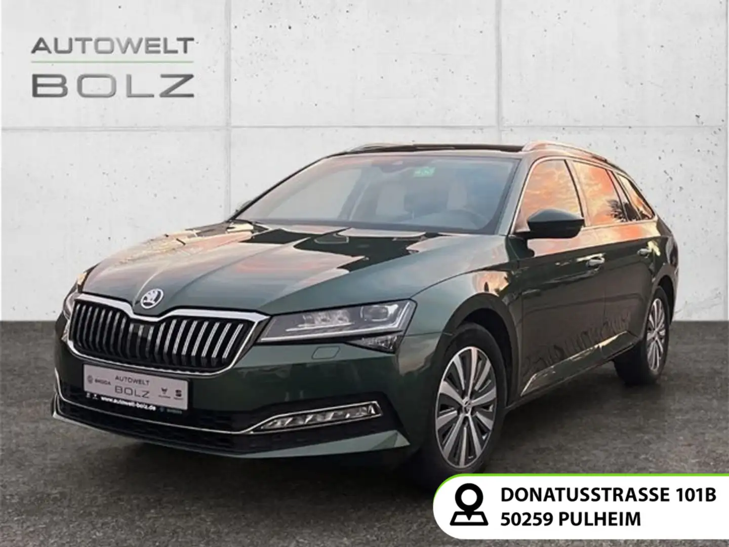Skoda Superb Combi Style 1.5 TSI StandHZG AHK Navi Mem Grün - 1